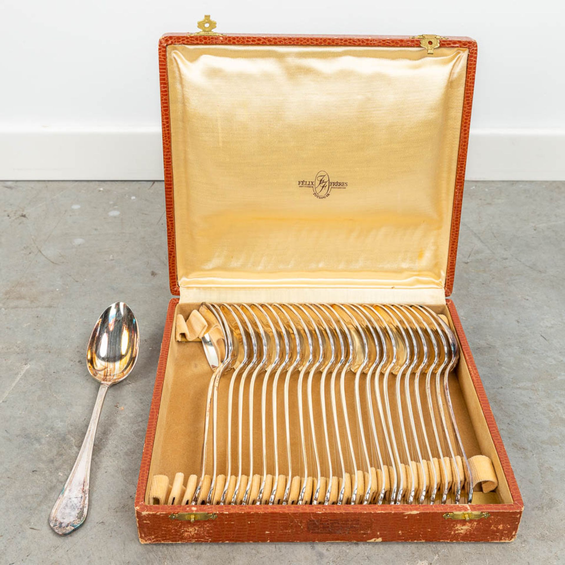 A 24-piece silver-plated cutlery in multiple boxes and marked Felix Frres. - Image 3 of 17