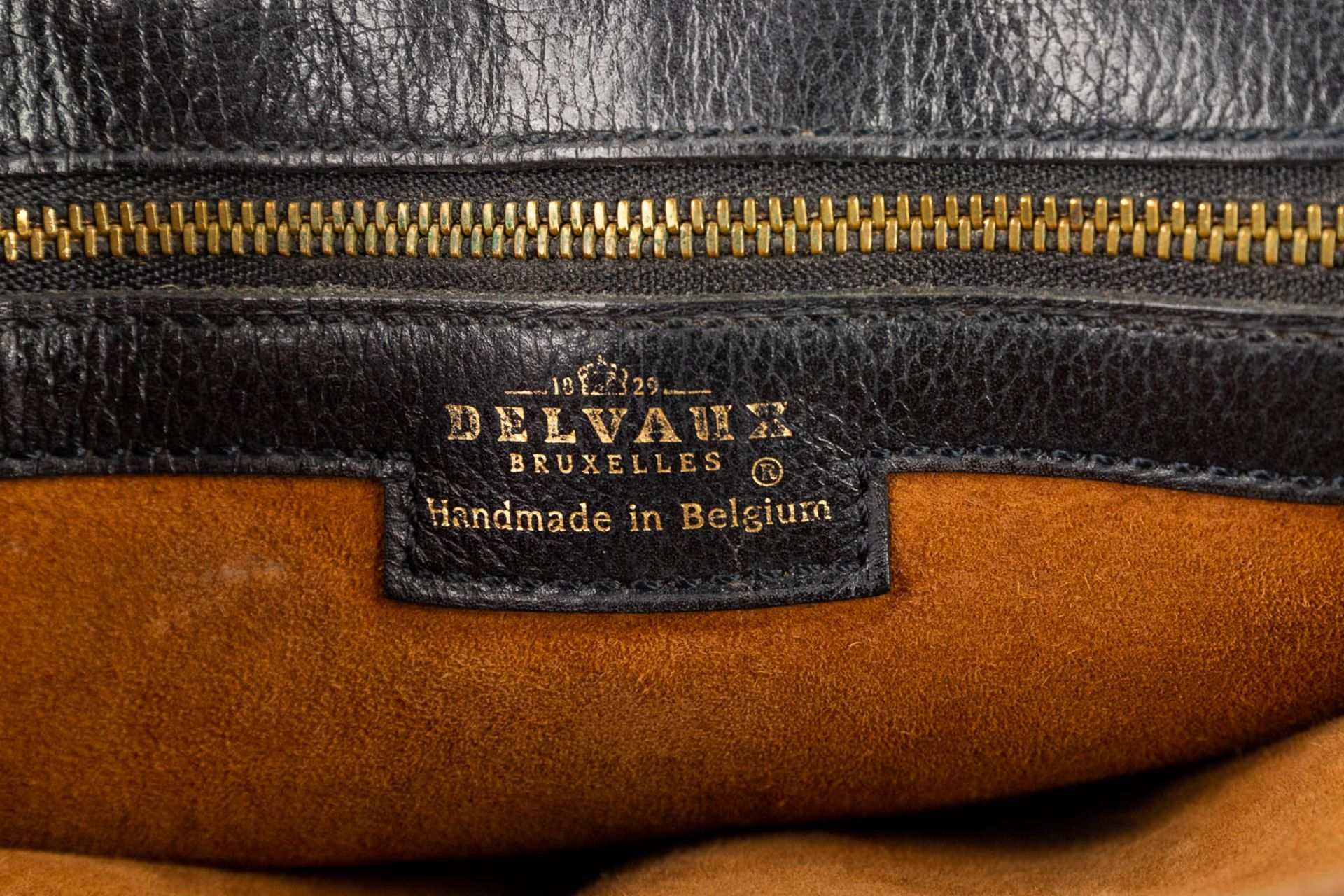 A purse made of black leather and marked Delvaux. (H:20cm) - Image 14 of 15