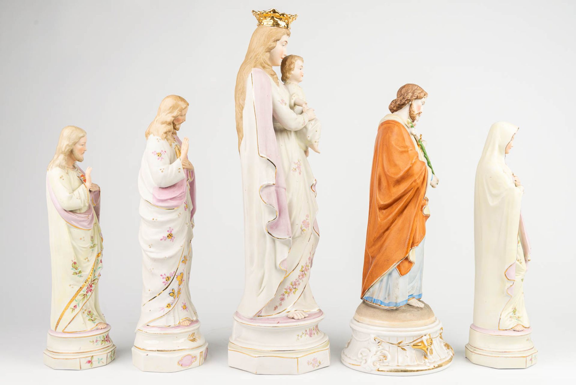 A collection of 6 pieces of polychrome bisque statues of holy figurines. (H:46cm) - Image 5 of 11