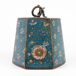 An antique ceremonial gong, decorated with champleve enamel. (H:28cm)