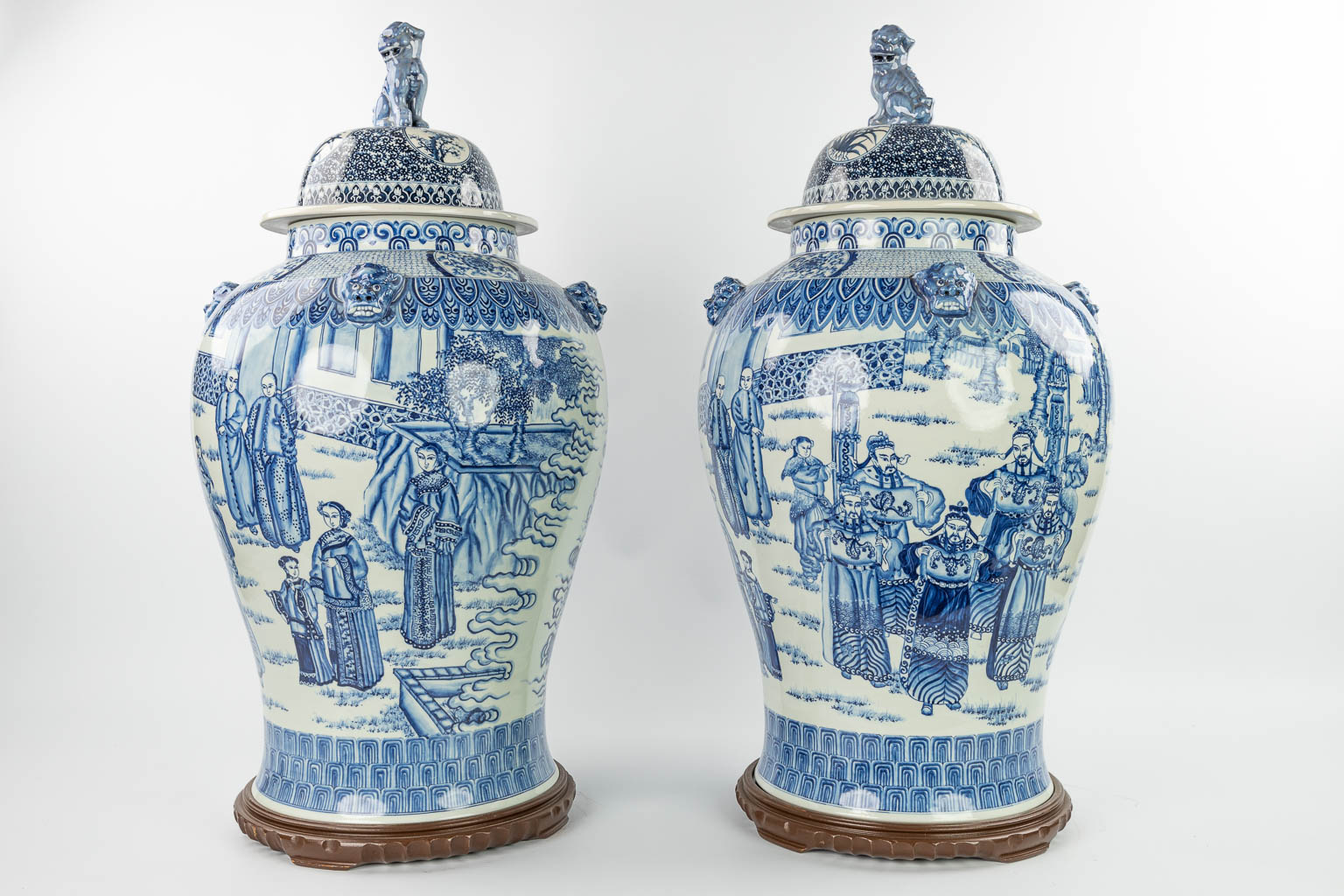 A pair of large Chinese vases with lid, made of blue-white porcelain with the emperor, dragons and w - Image 12 of 15
