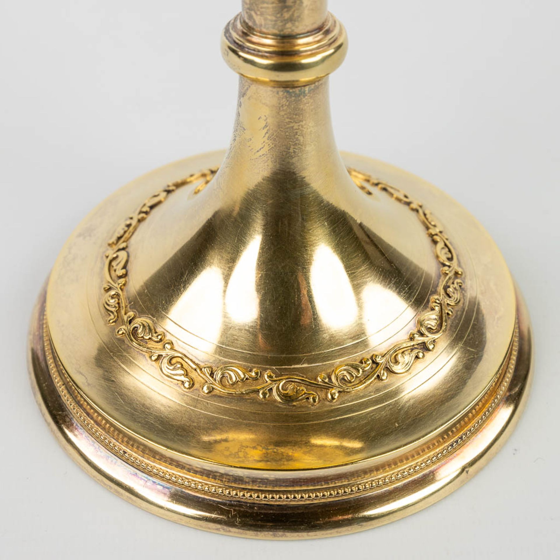 A ciboria made of gold-plated silver and marked VF800. (H:26,5cm) - Image 10 of 12