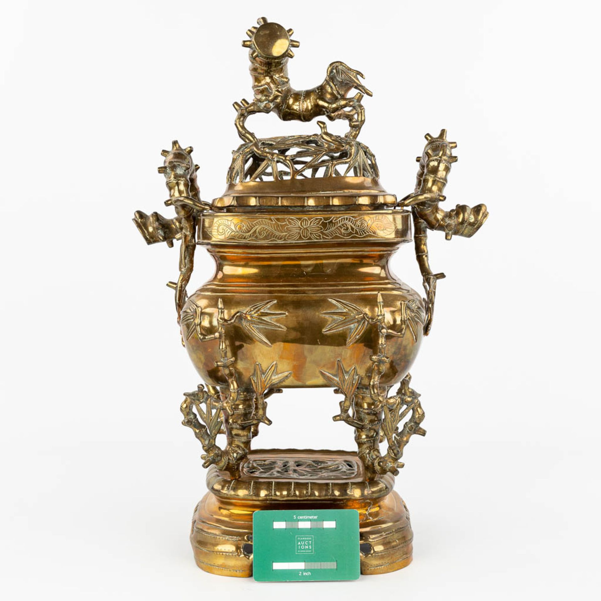 A Brûle-Parfum, incense burner made of polished bronze, of Oriental origin. (H:46cm) - Image 2 of 12