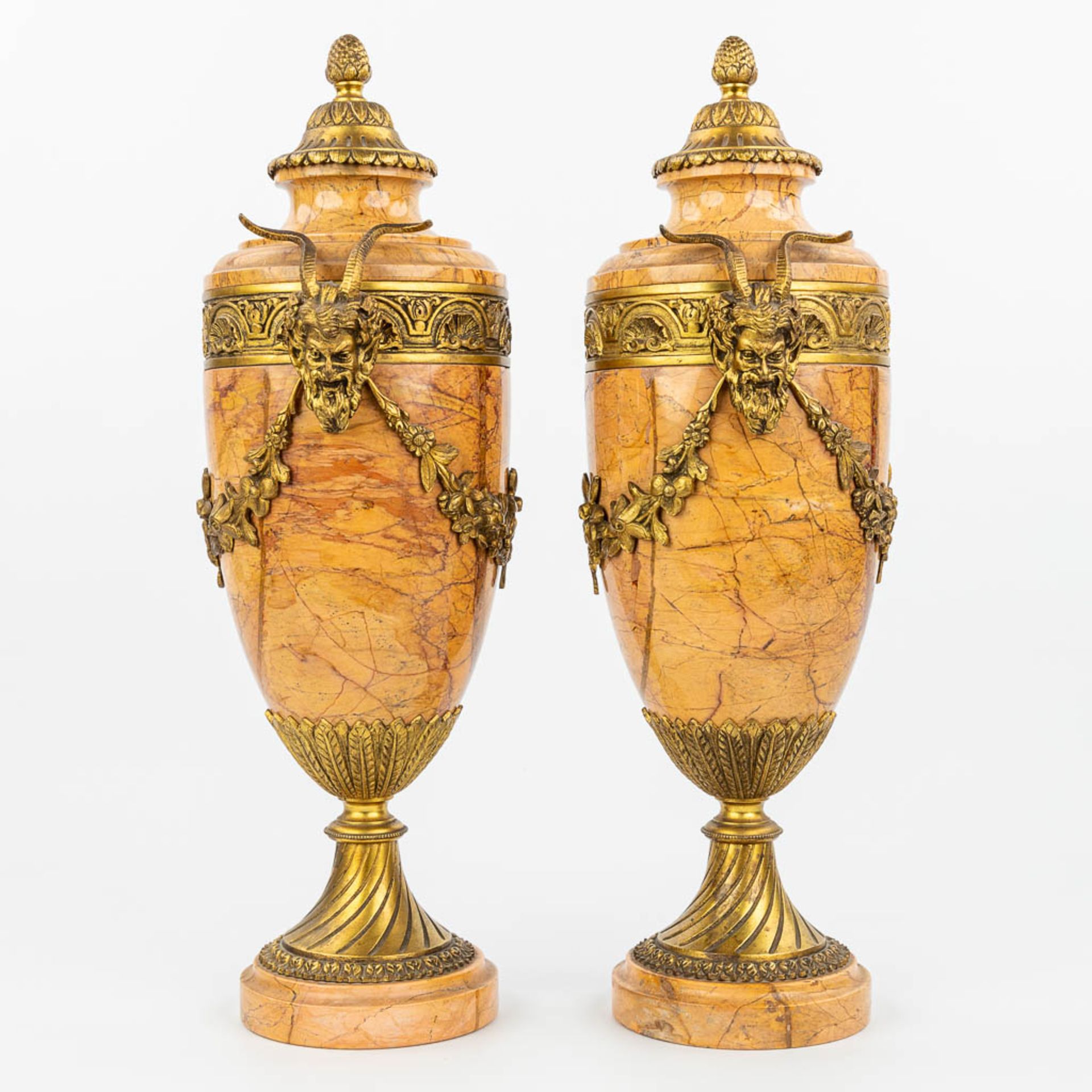 A pair of marble cassolettes mounted with gilt bronze. (H:48,5cm) - Image 3 of 10