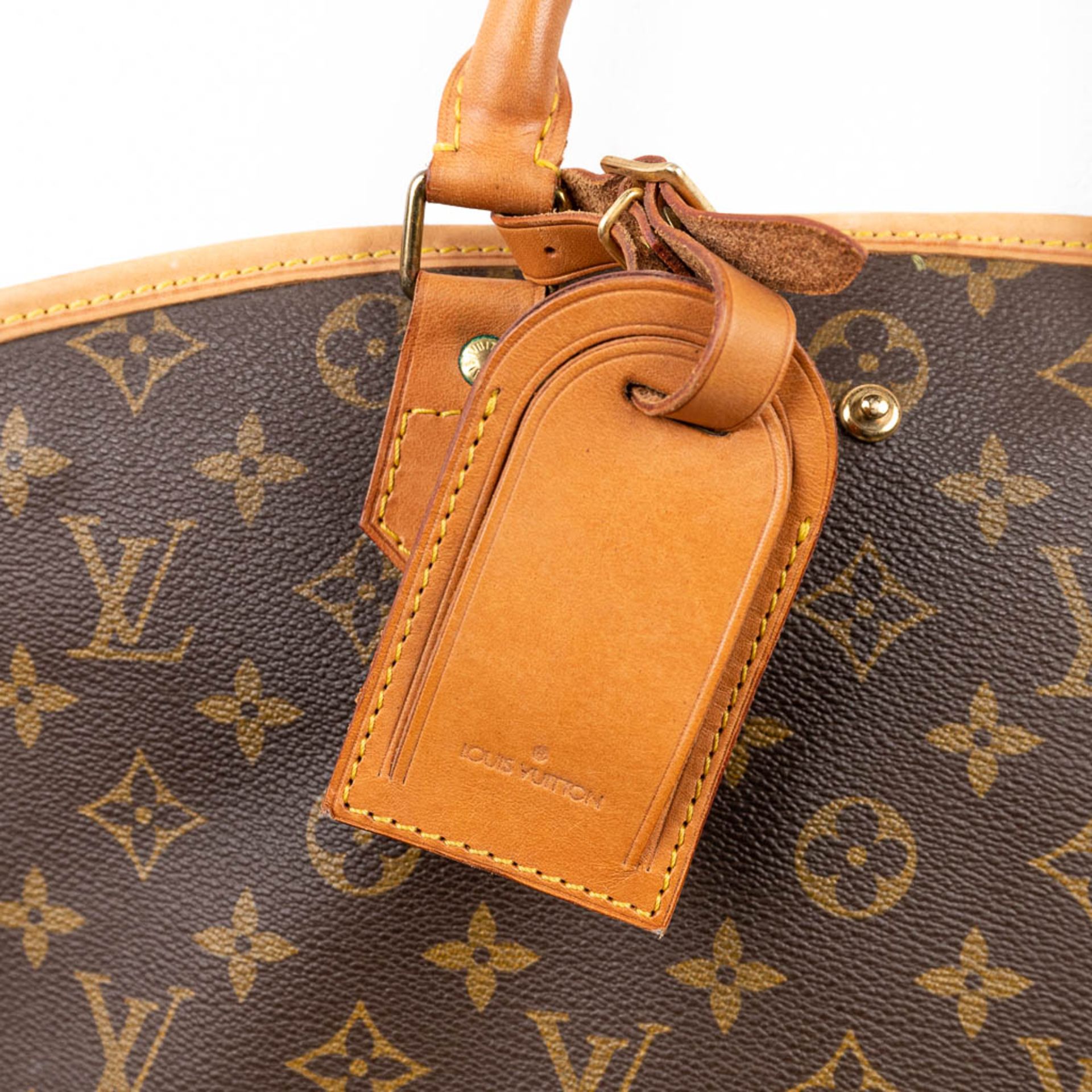 A garment suit traveller's bag made of leather by Louis Vuitton. (H:70cm) - Image 11 of 13