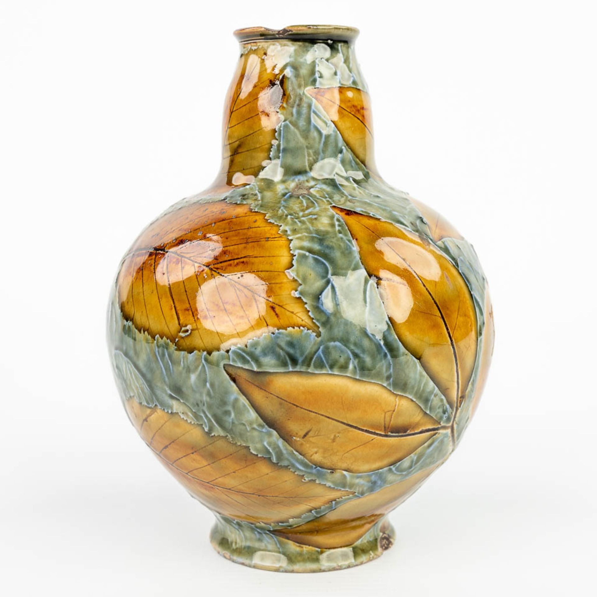 A vase decorated with leaves and made of stoneware marked Royal Doulton. (H:18cm) - Image 6 of 12