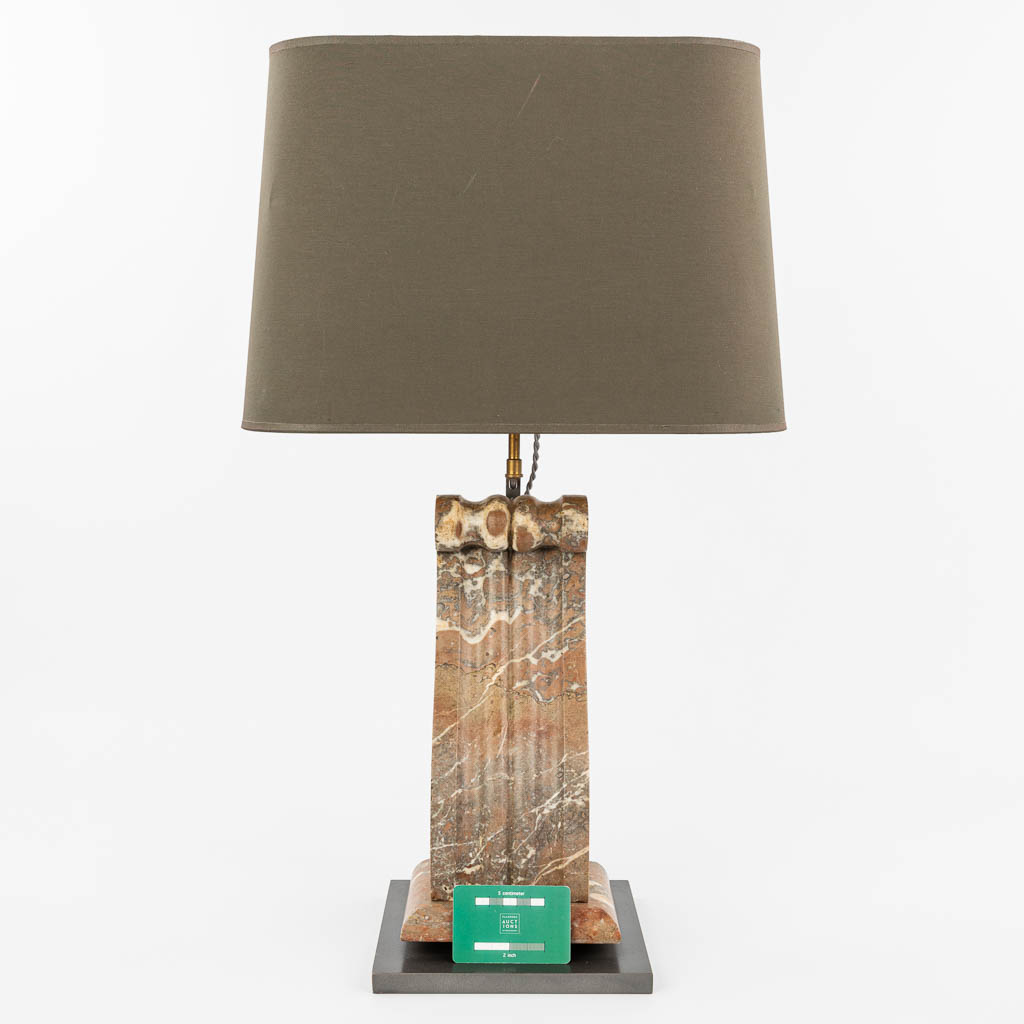 A table lamp with a base made of marble in the shape of a console. (H:45cm) - Image 2 of 10