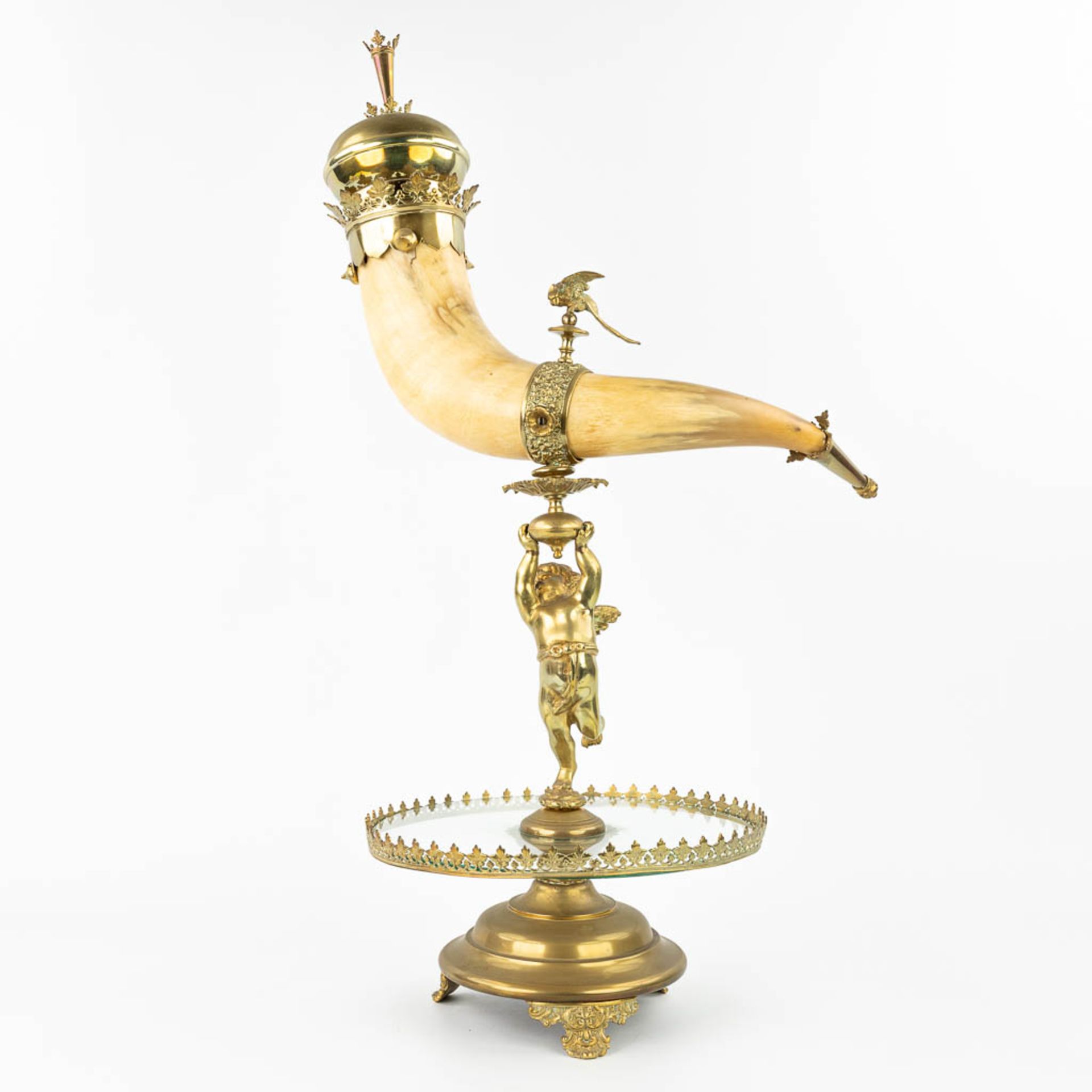 An antique Cornucopia 'The Horn of Plenty' finished with brass. The first half of the 20th century.  - Bild 7 aus 18