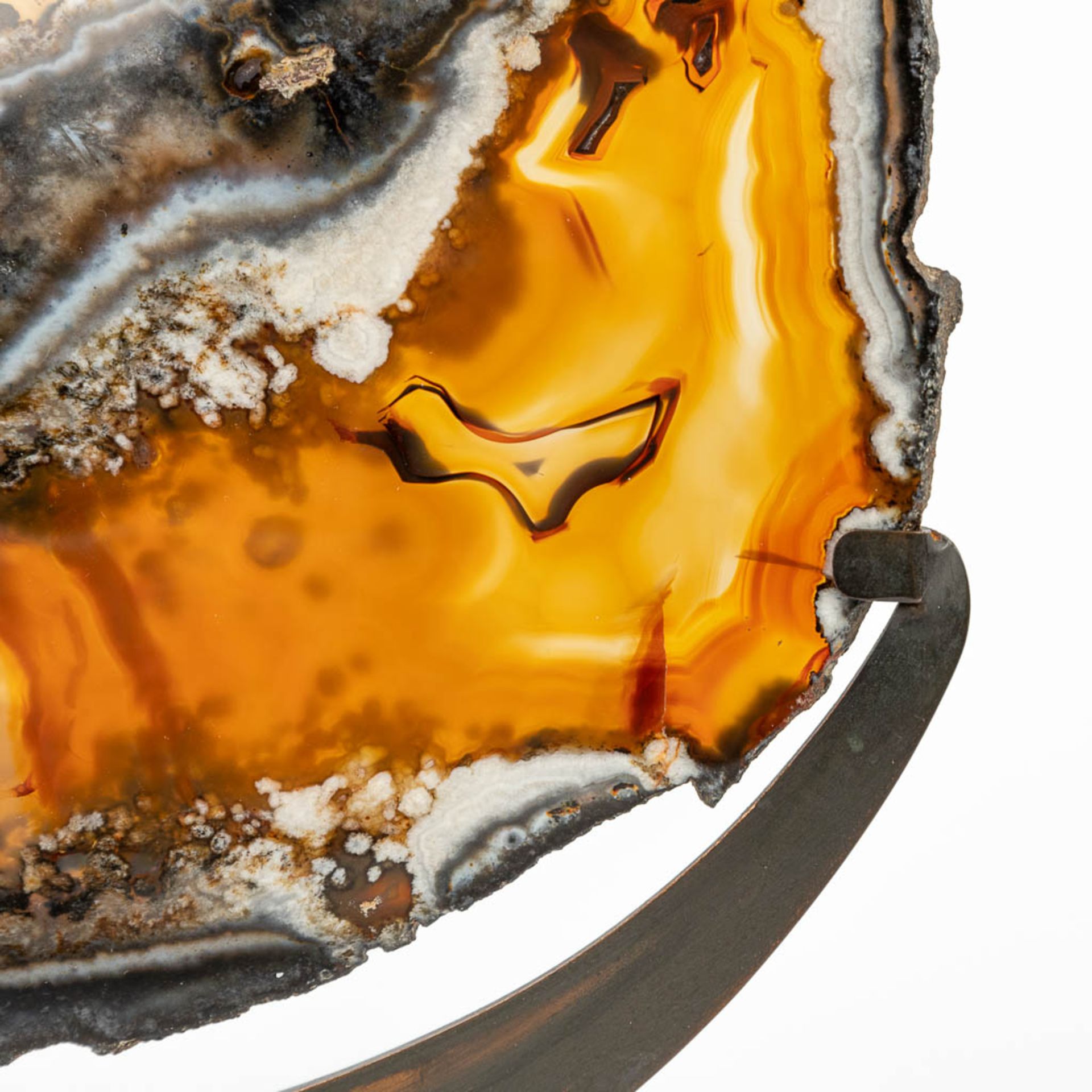 Een mid-century decorative Agate stone in a bronze stand. (H:25,5cm) - Image 9 of 12