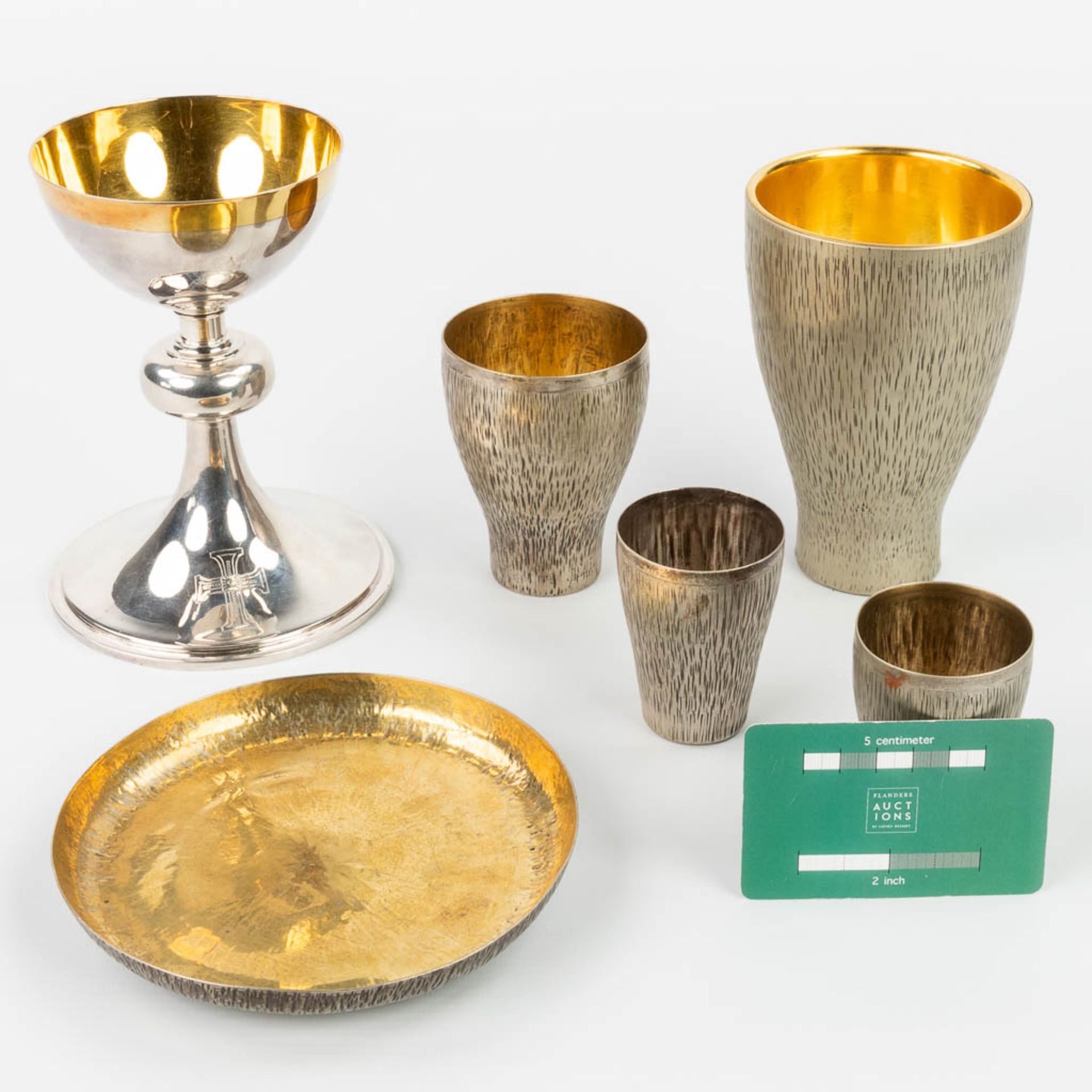 A chalice made of silver and marked Billaux Grossé, Brussels and 5 pieces of silver-plated Holy Mass - Bild 10 aus 13