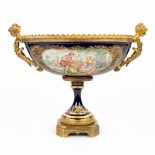 A table centrepiece made of porcelain and mounted with bronze. Sèvres. (H:33cm)