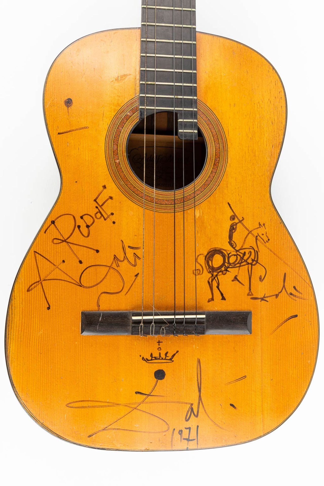 Salvador DALI (1904-1989) a signed guitar dated 1971. (H:99cm) - Image 36 of 42