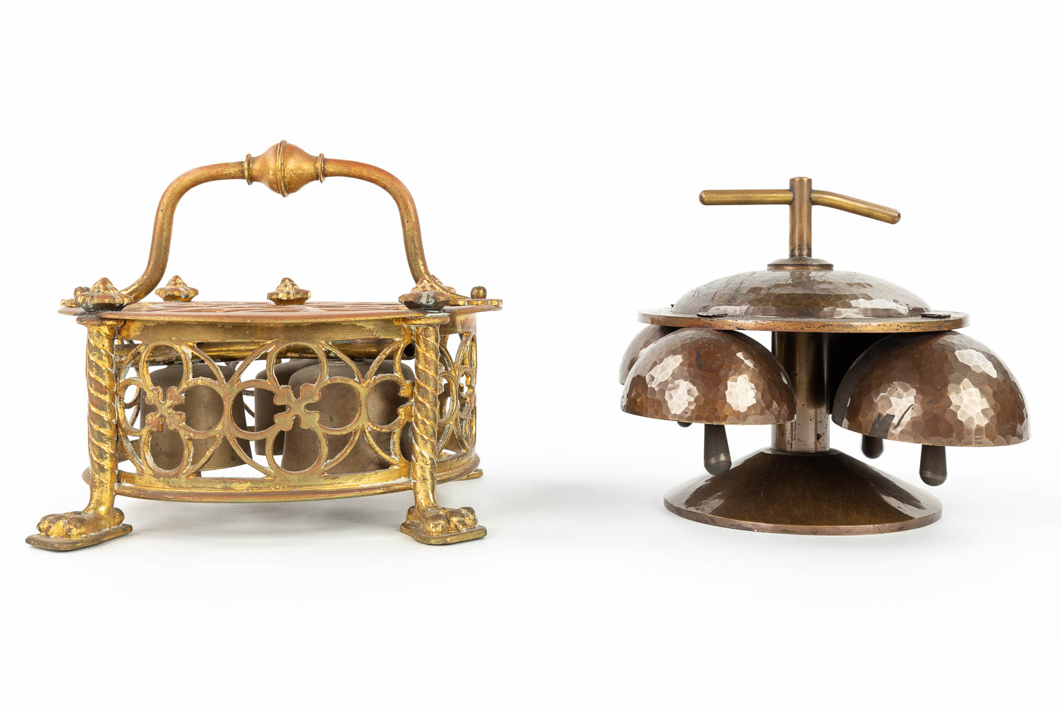 An assembled collection of 5 Altar Bells, made of various metal types. (H:15cm) - Image 7 of 8