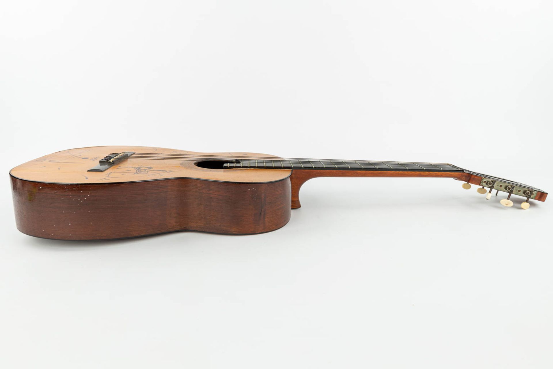 Salvador DALI (1904-1989) a signed guitar dated 1971. (H:99cm) - Image 9 of 42