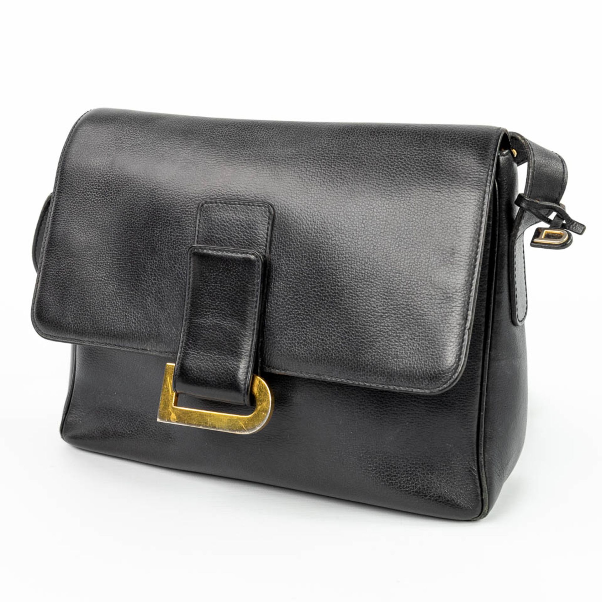 A purse made of black leather and marked Delvaux. (H:20cm) - Image 13 of 15