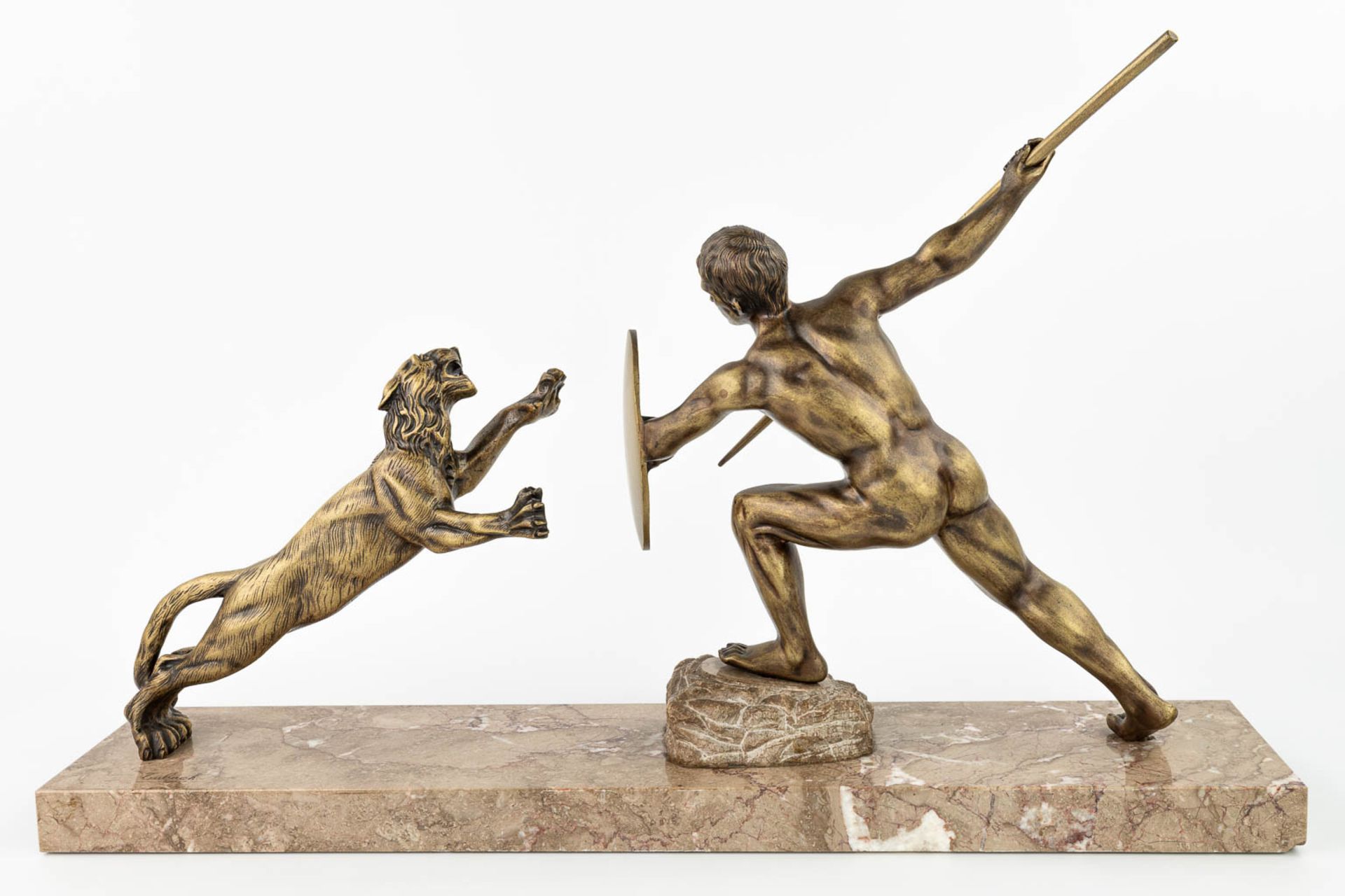 R. TUBACK (XIX-XX) 'Hunter with lion' an art deco statue made of bronze and mounted on a marble base - Image 6 of 11