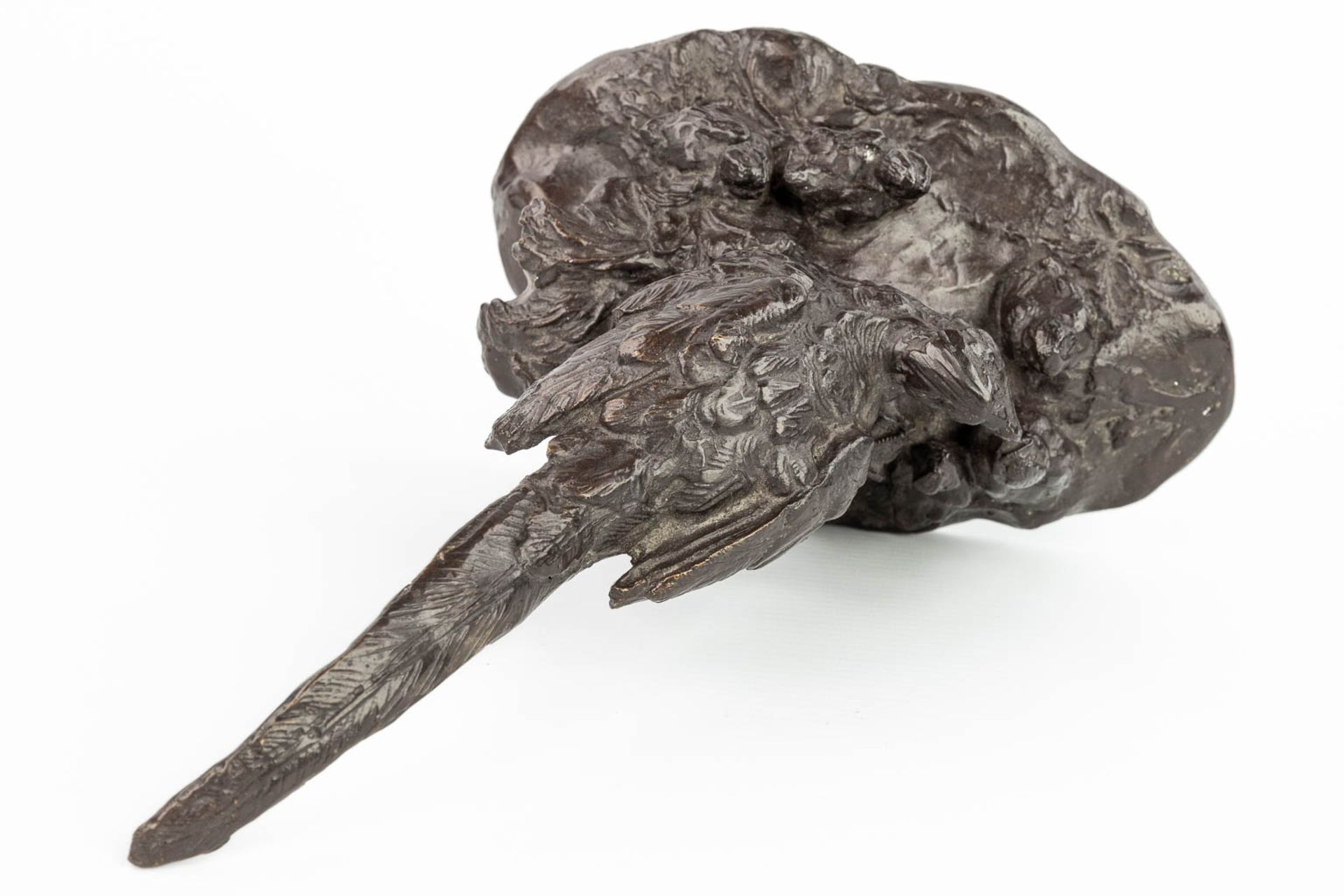 A bronze figurine of a pheasant with youngs, made of bronze. (H:22,5cm) - Image 11 of 11