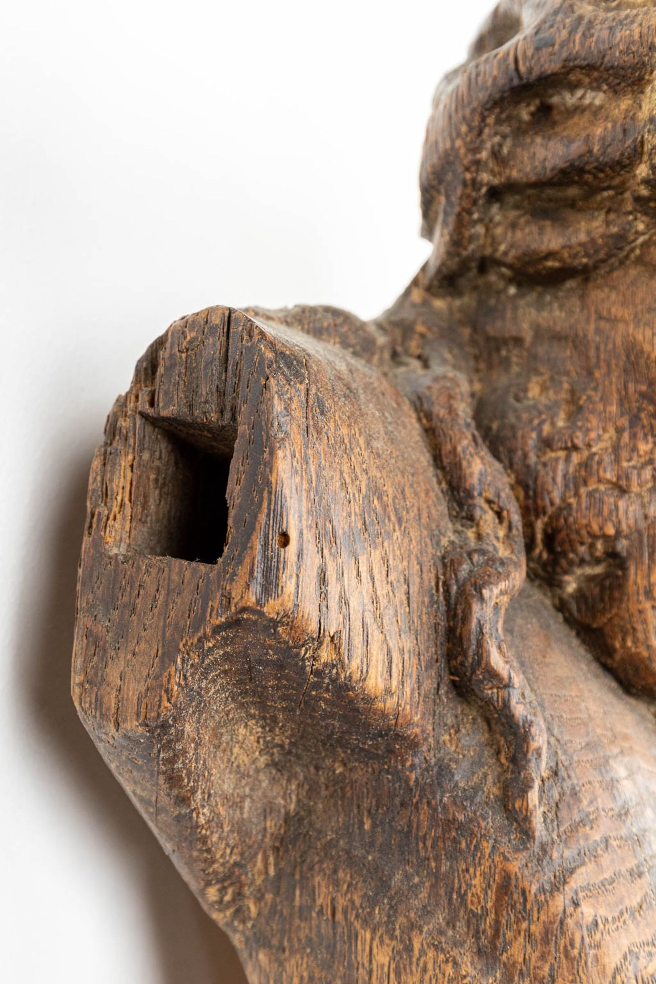 A wood sculptured corpus with a crown of thorns, 18th century. (H:76cm) - Image 9 of 10