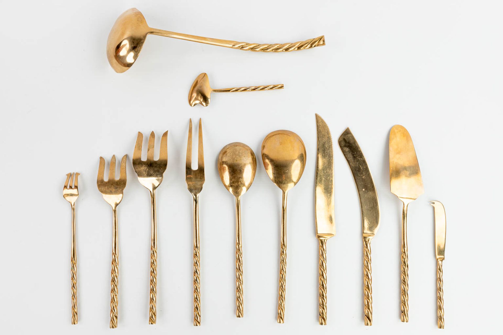 A cutlery case with gold-plated cutlery in a wood box. (H:10cm) - Image 11 of 12