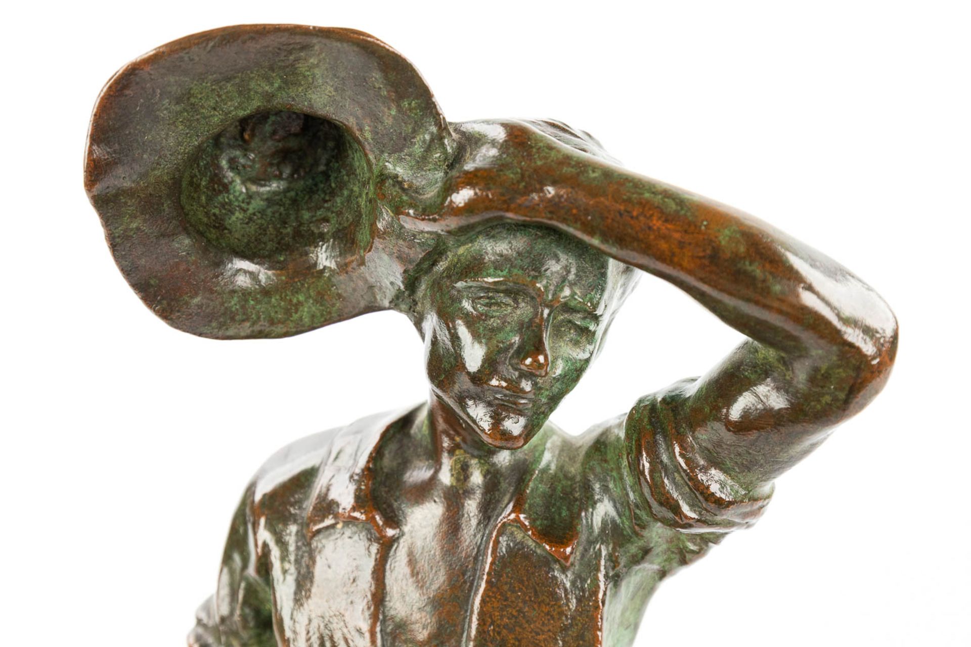 Arthur PUYT (1873-1955) 'Man with the hat', patinated bronze. (H:40cm) - Image 6 of 10