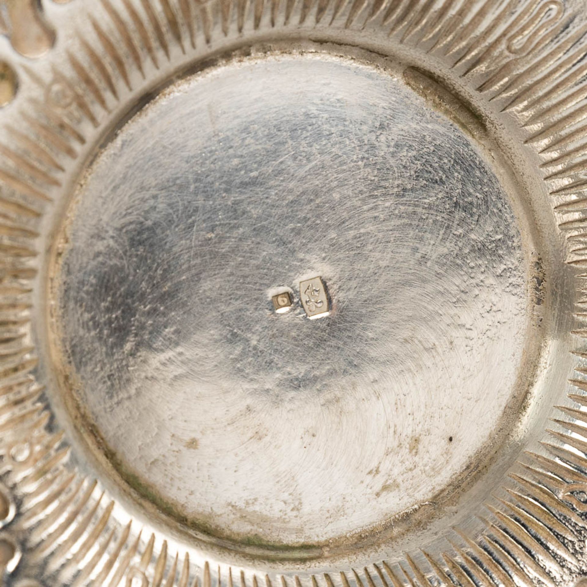 A silver-plated coffee service on a platter with sugar pot, coffee pot and milk jug. (H:22cm) - Image 14 of 18