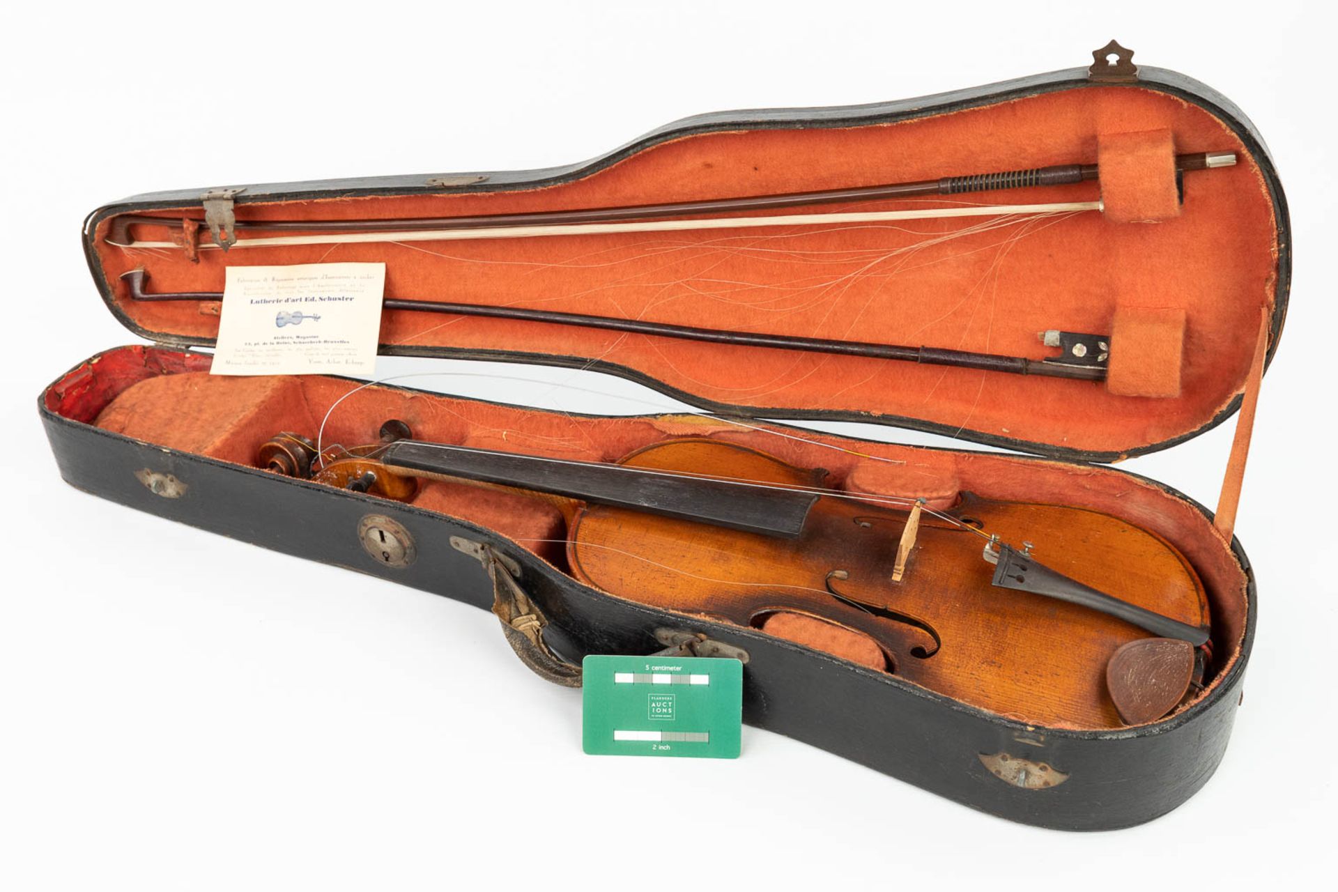 A collection of 3 musical instruments: 2 mandolines and a violin, after a model made by Stradivarius - Image 54 of 56