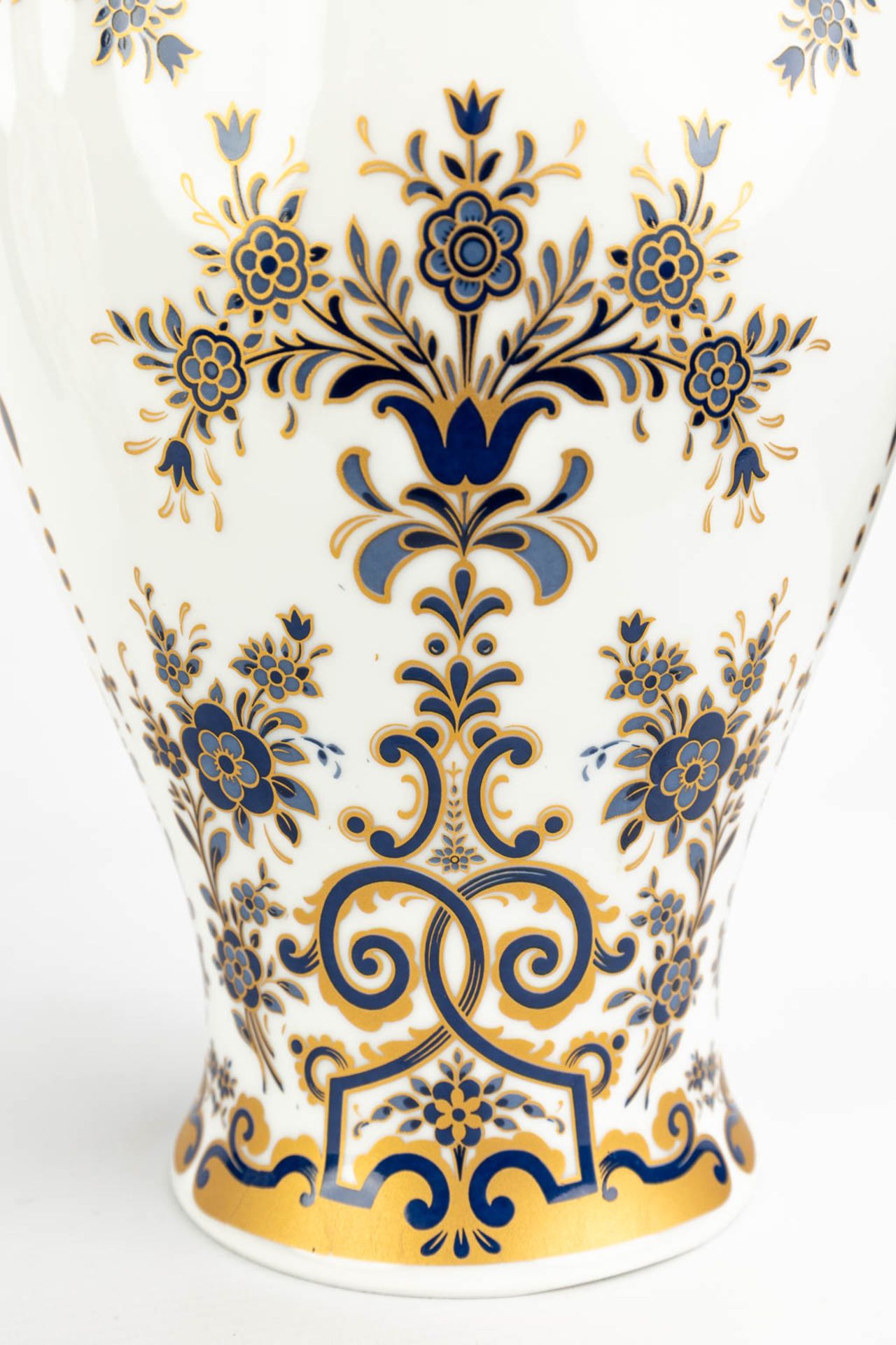 A pair of white porcelain vases with blue and gold decor marked Krautheim Bavaria and made in German - Image 12 of 13