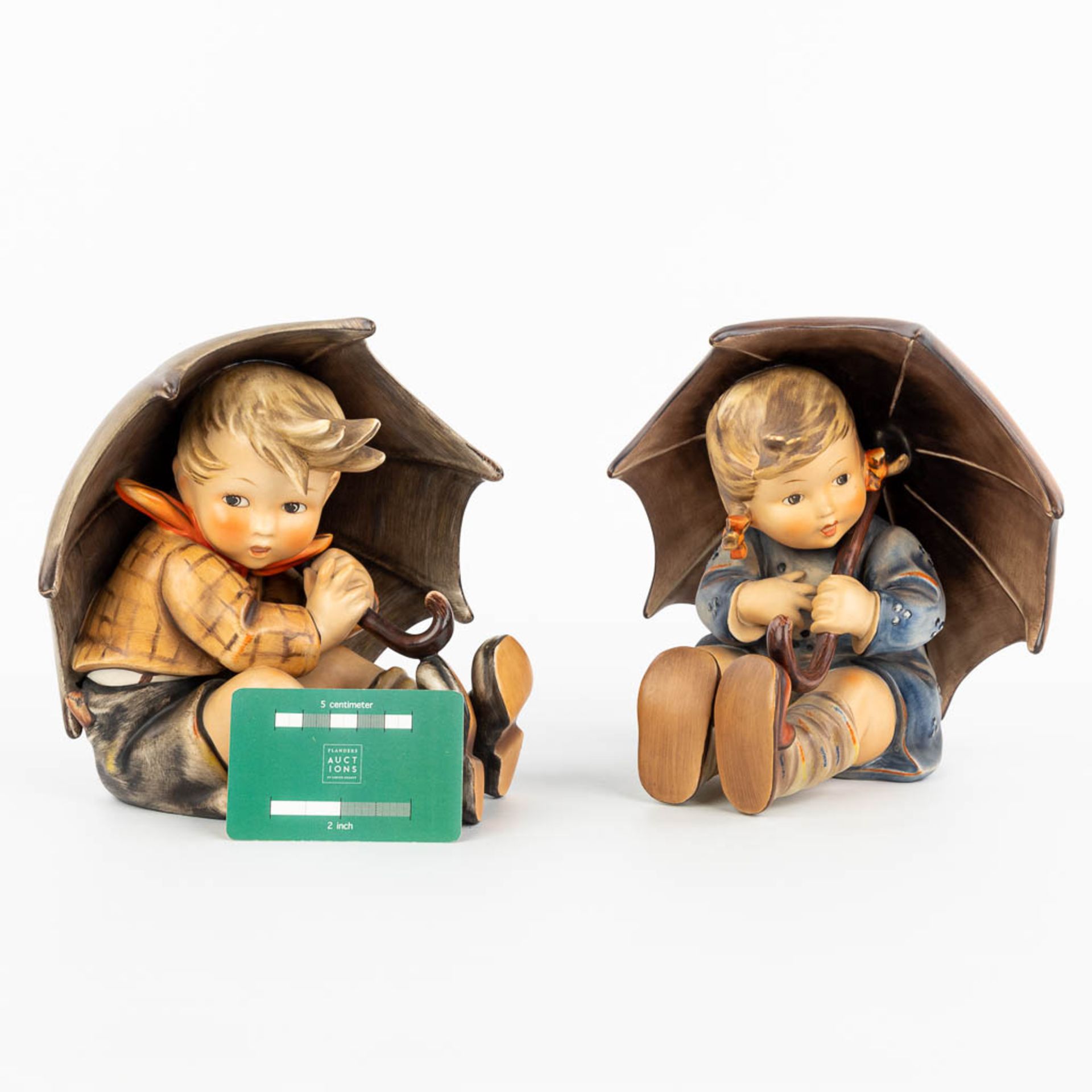 A collection of 2 statues of children with an umbrella made by Hummel. (H:19cm) - Image 2 of 13