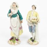 A pair of statues made of porcelain made in Germany and marked Ludwigsburg. (H:18cm)