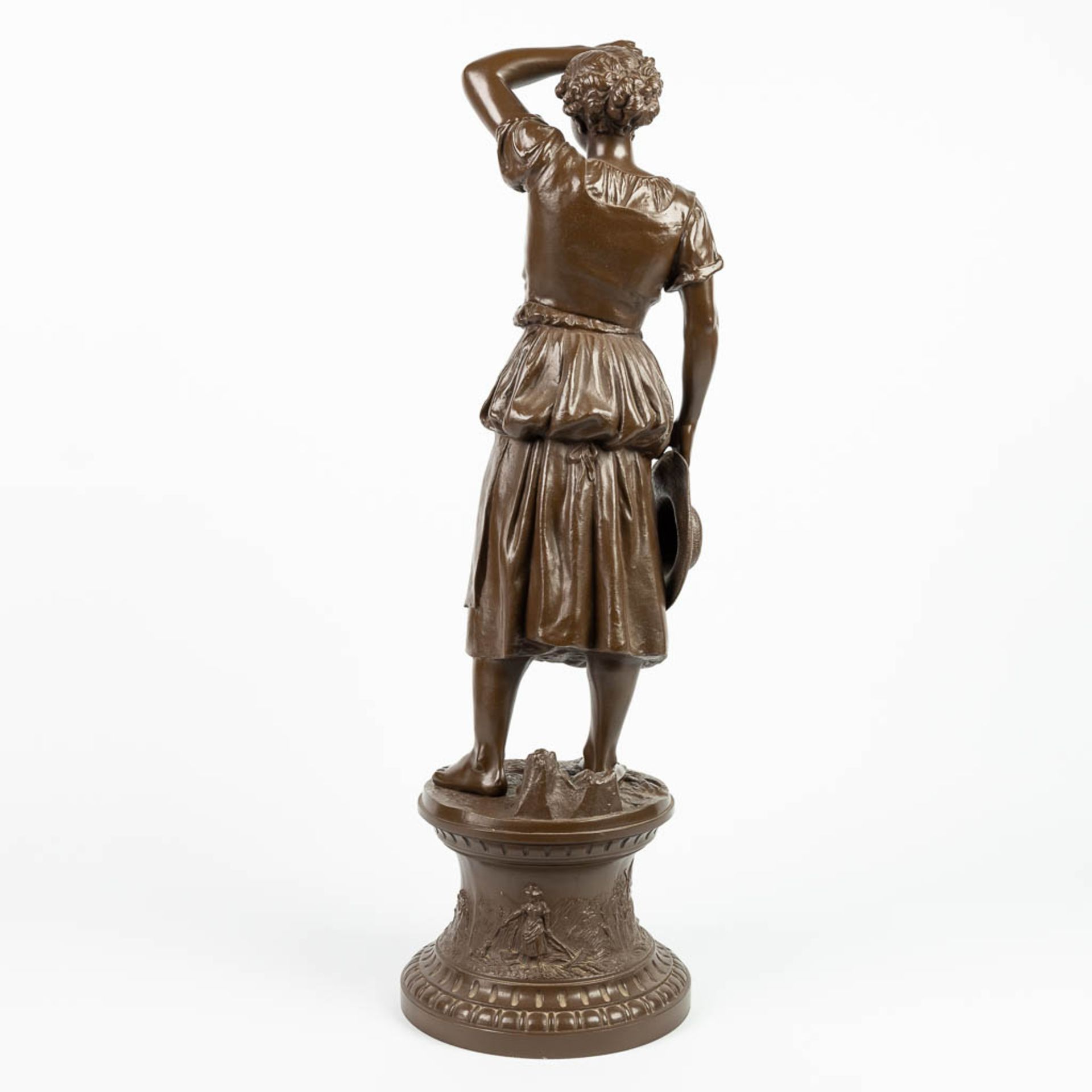 A statue of a lady, made of spelter. 20th century. (H:79cm) - Image 3 of 15