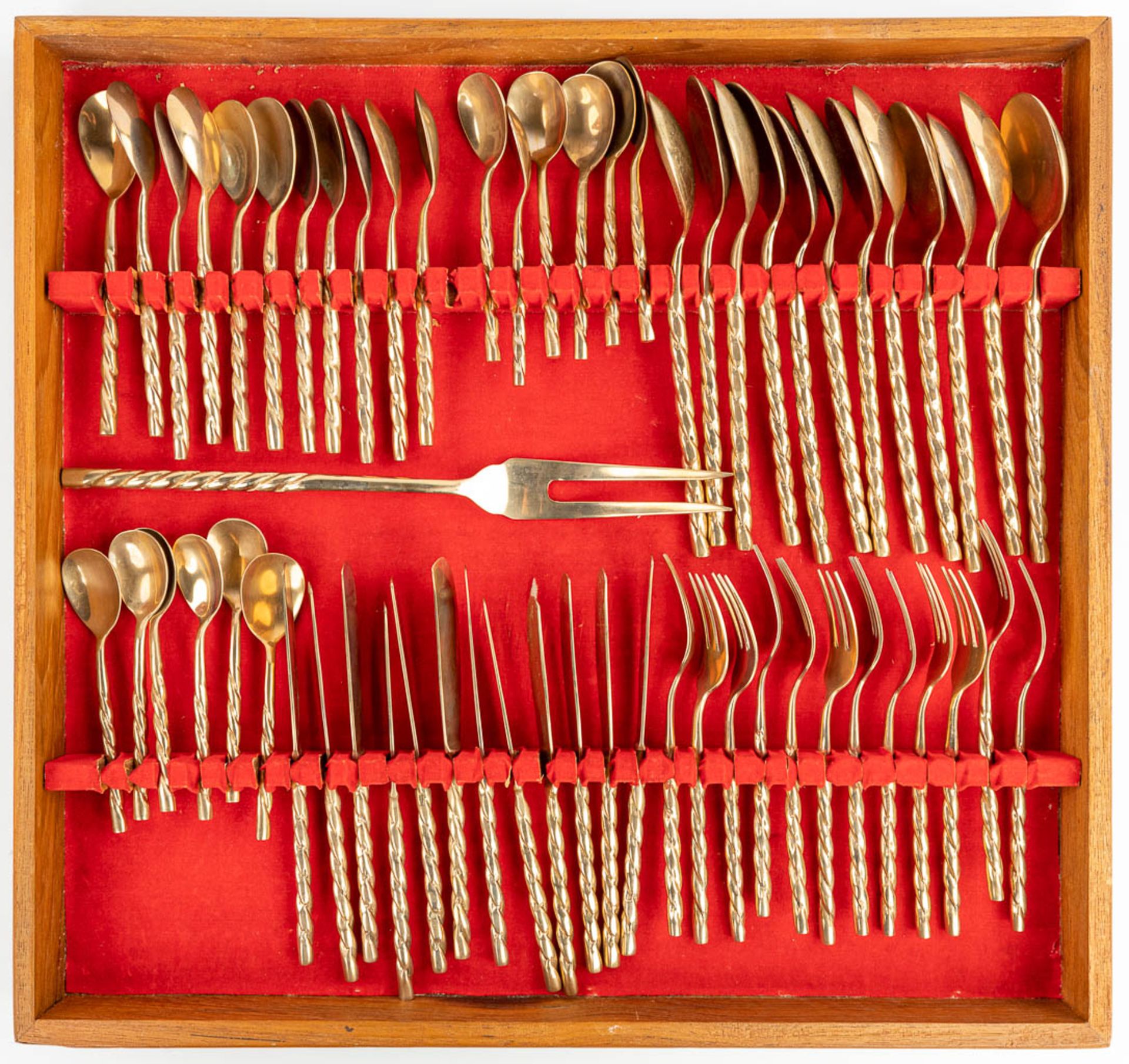 A cutlery case with gold-plated cutlery in a wood box. (H:10cm) - Image 5 of 12