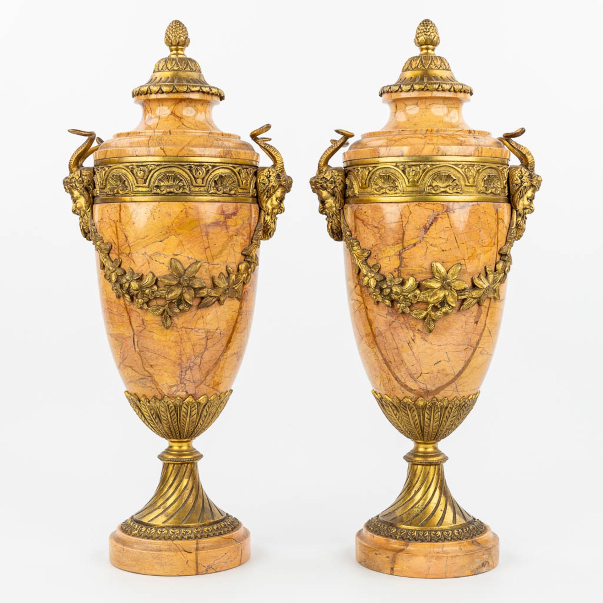 A pair of marble cassolettes mounted with gilt bronze. (H:48,5cm) - Image 4 of 10