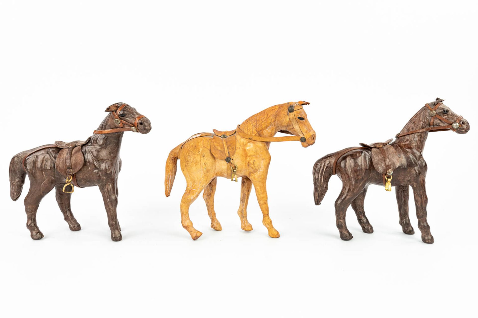 A collection of 15 horses made of Papier MachŽ and finished with leather. (H:30cm) - Image 8 of 11