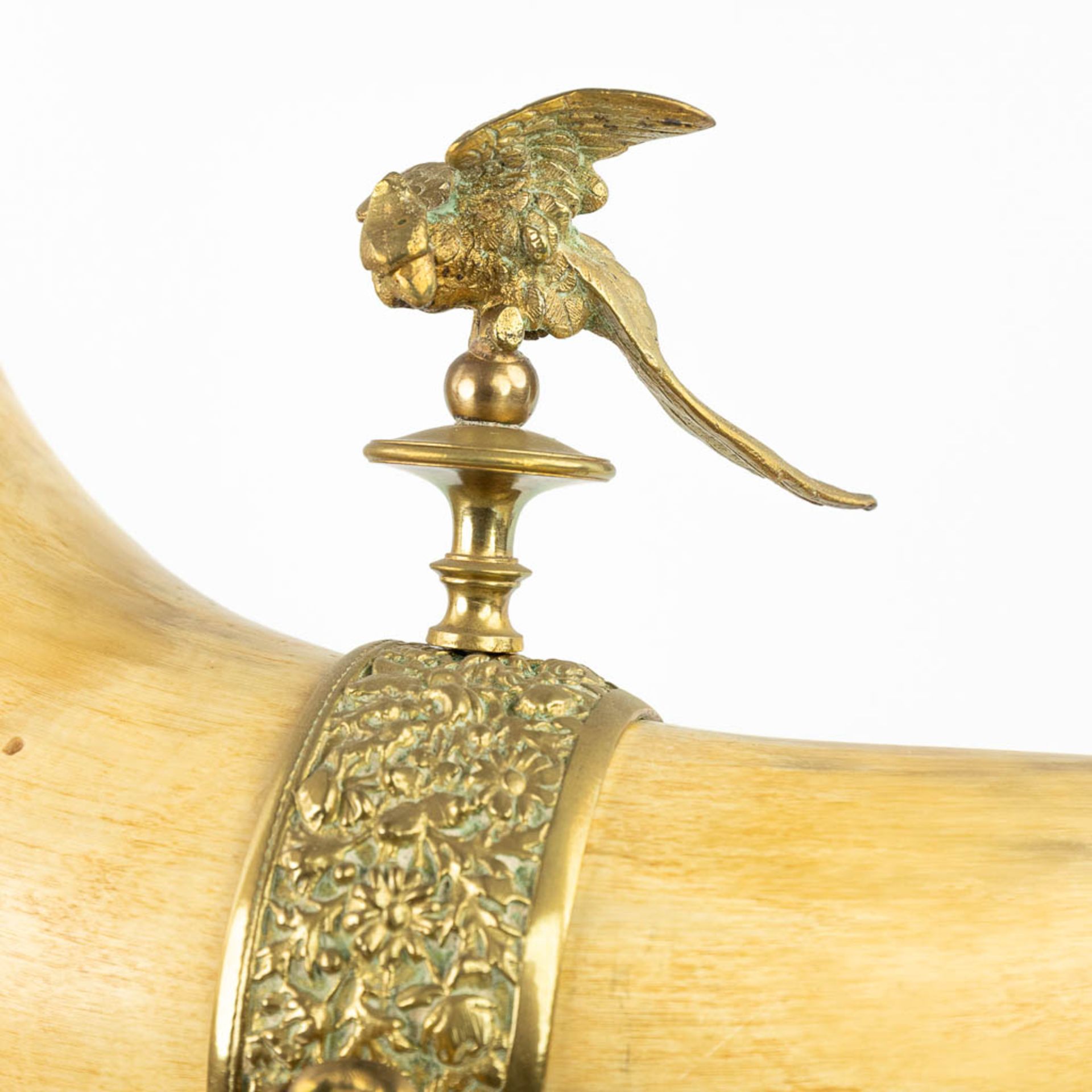 An antique Cornucopia 'The Horn of Plenty' finished with brass. The first half of the 20th century.  - Bild 6 aus 18