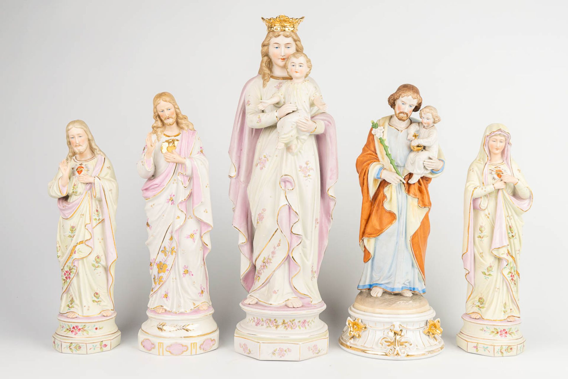 A collection of 6 pieces of polychrome bisque statues of holy figurines. (H:46cm) - Image 10 of 11