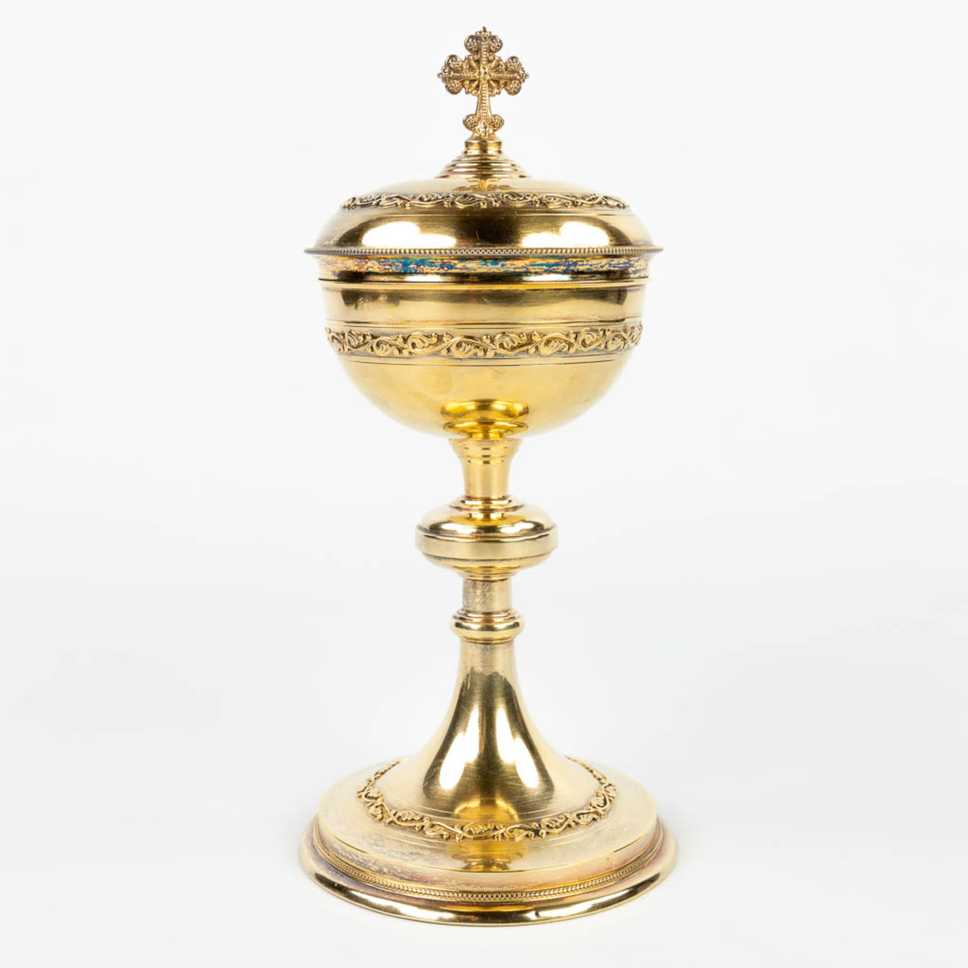 A ciboria made of gold-plated silver and marked VF800. (H:26,5cm) - Image 4 of 12