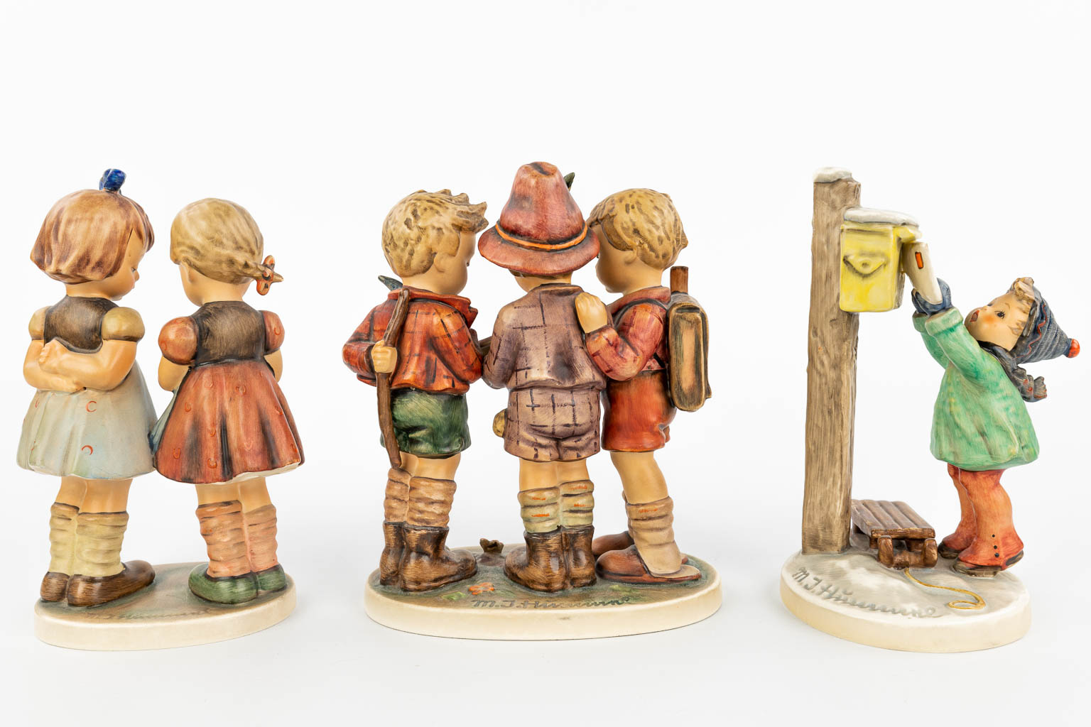 A collection of 3 statues made by Hummel. (H:19cm) - Image 14 of 17