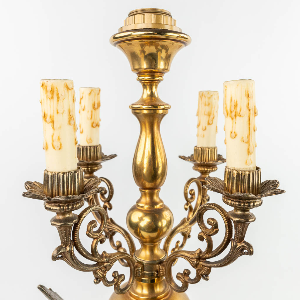 A pair of table lamps in the shape of an eagle made of gilt bronze in Hollywood Regency style. (H:71 - Image 9 of 9