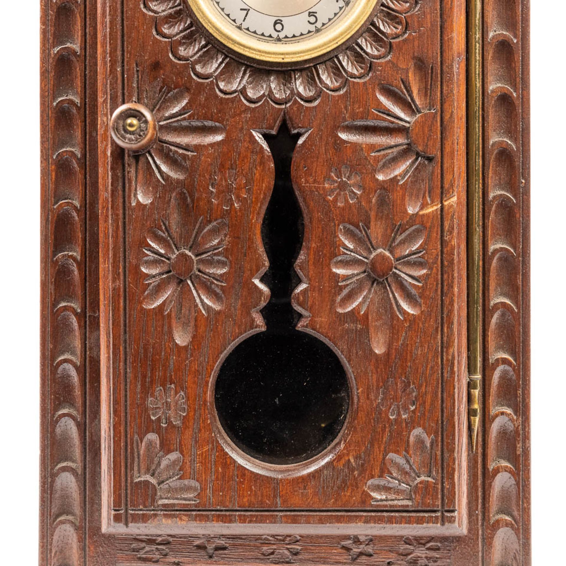 A table clock mounted in a miniature Breton cabinet. (H:35,5cm) - Image 11 of 15