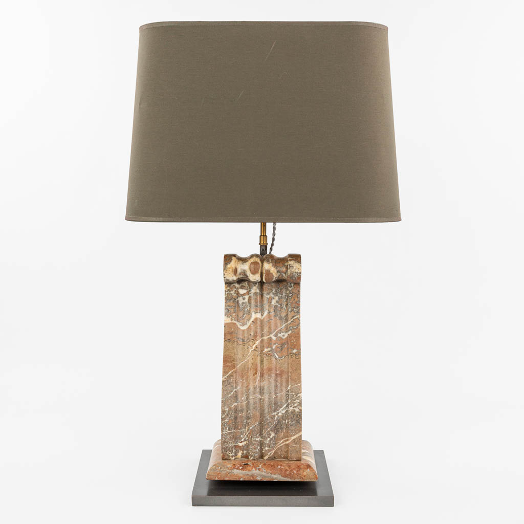 A table lamp with a base made of marble in the shape of a console. (H:45cm) - Image 5 of 10