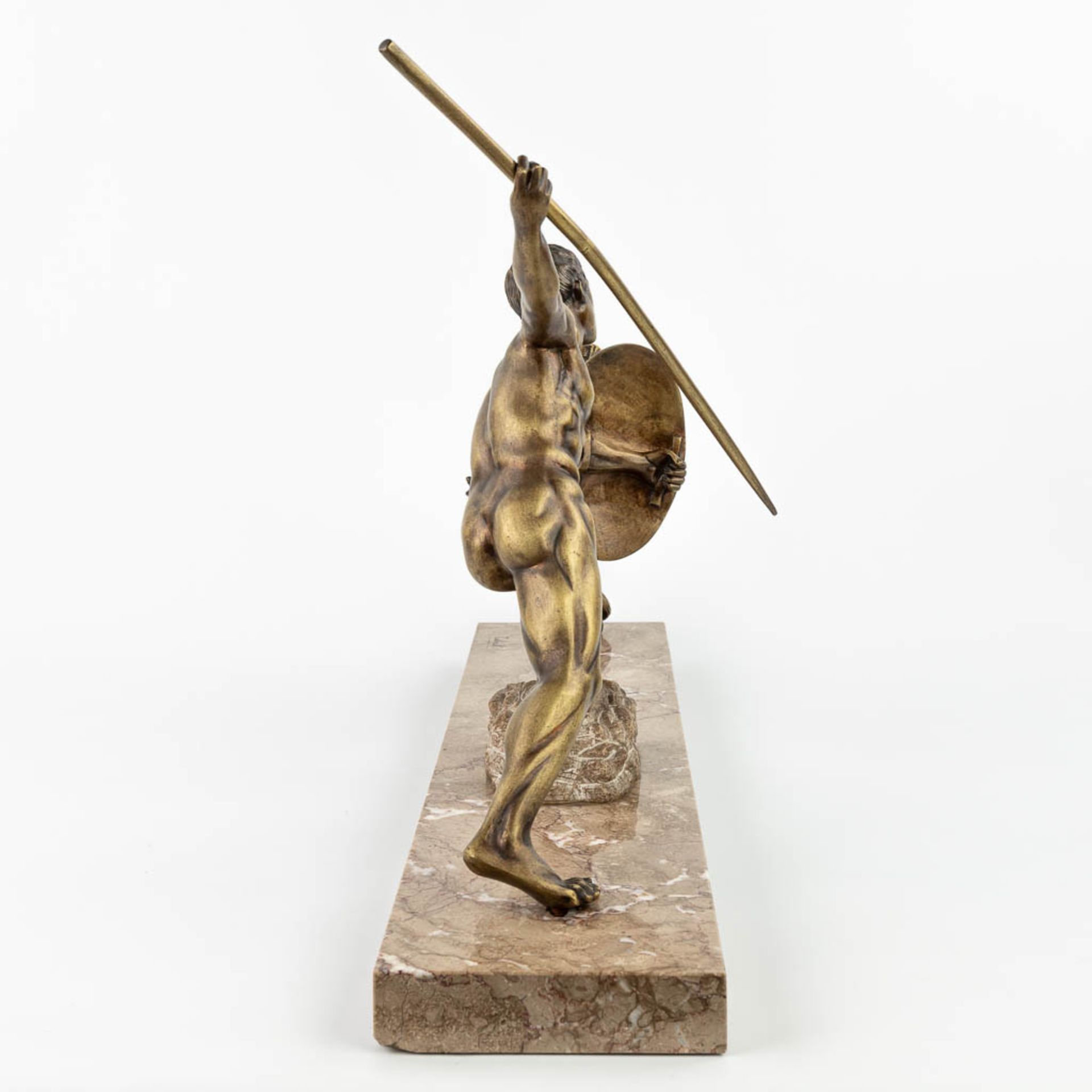 R. TUBACK (XIX-XX) 'Hunter with lion' an art deco statue made of bronze and mounted on a marble base - Image 4 of 11
