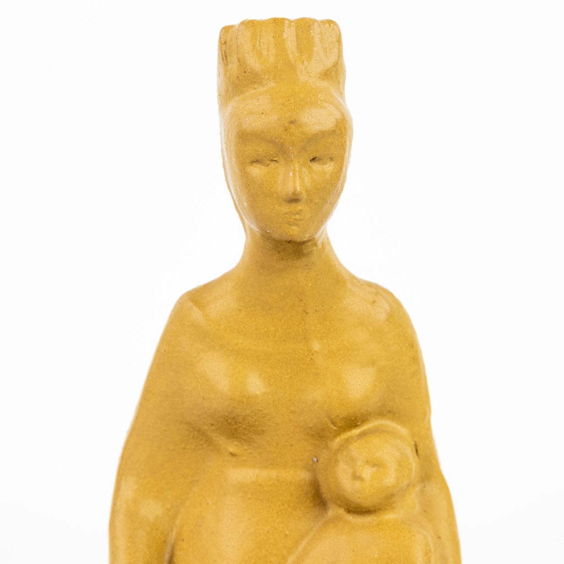 A statue of Madonna with a child made by Perignem. (H:25cm) - Image 6 of 10