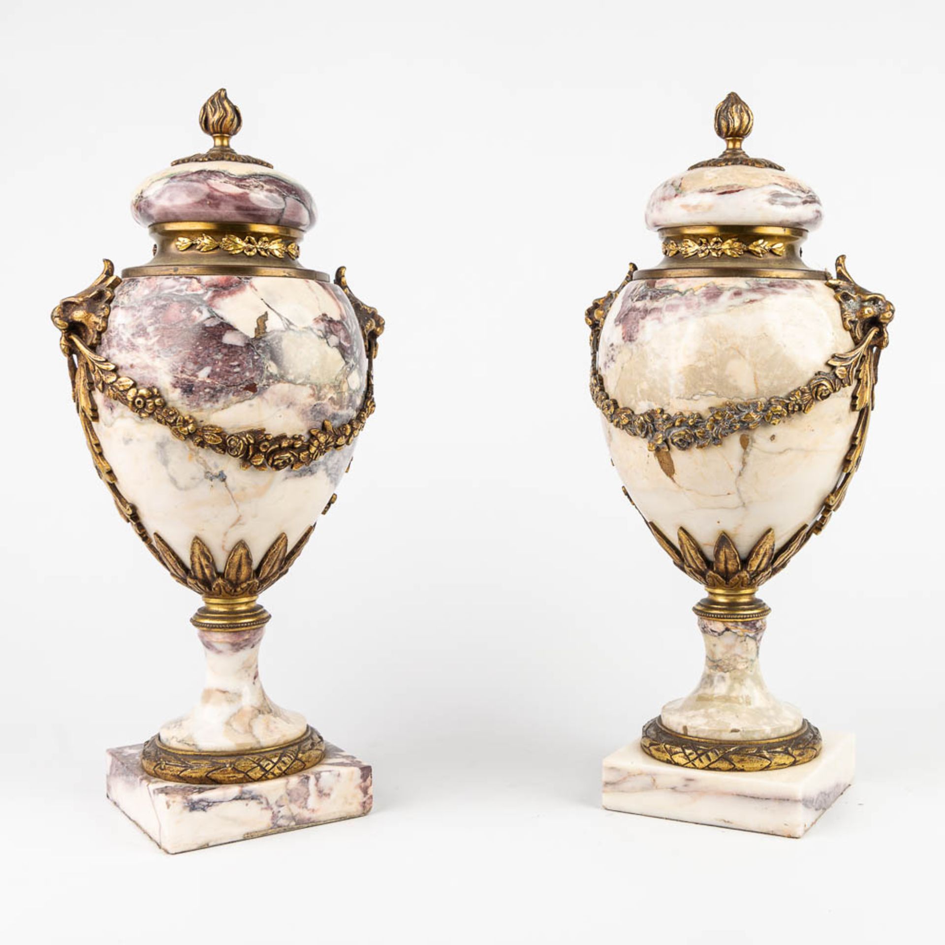 A pair of cassolettes made of marble and mounted with bronze. (H:40cm) - Image 6 of 15