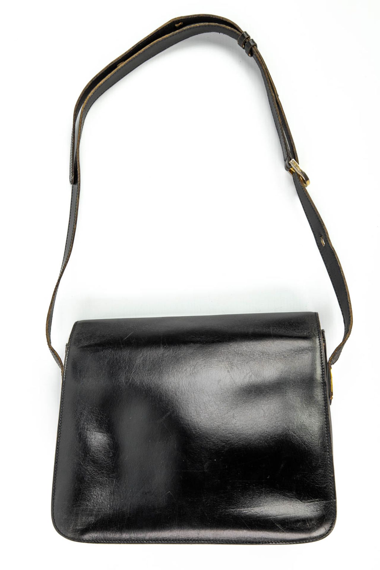 A purse made of black leather and marked Delvaux. (H:21cm) - Image 9 of 11