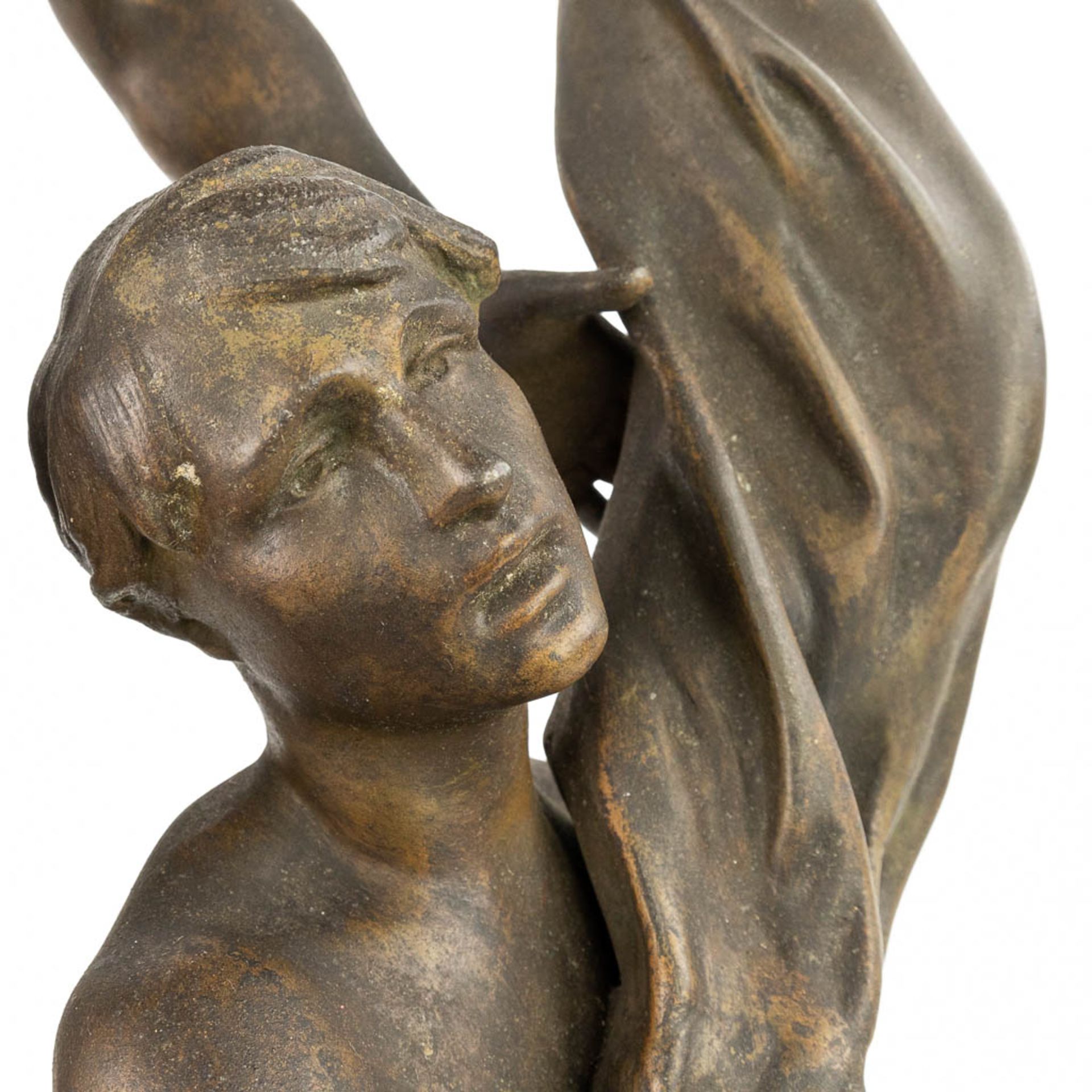 Charles PERRON (1880-1969) 'La DŽfense duÊdrapeau' a large statue made of spelter. (H:76cm) - Image 6 of 11