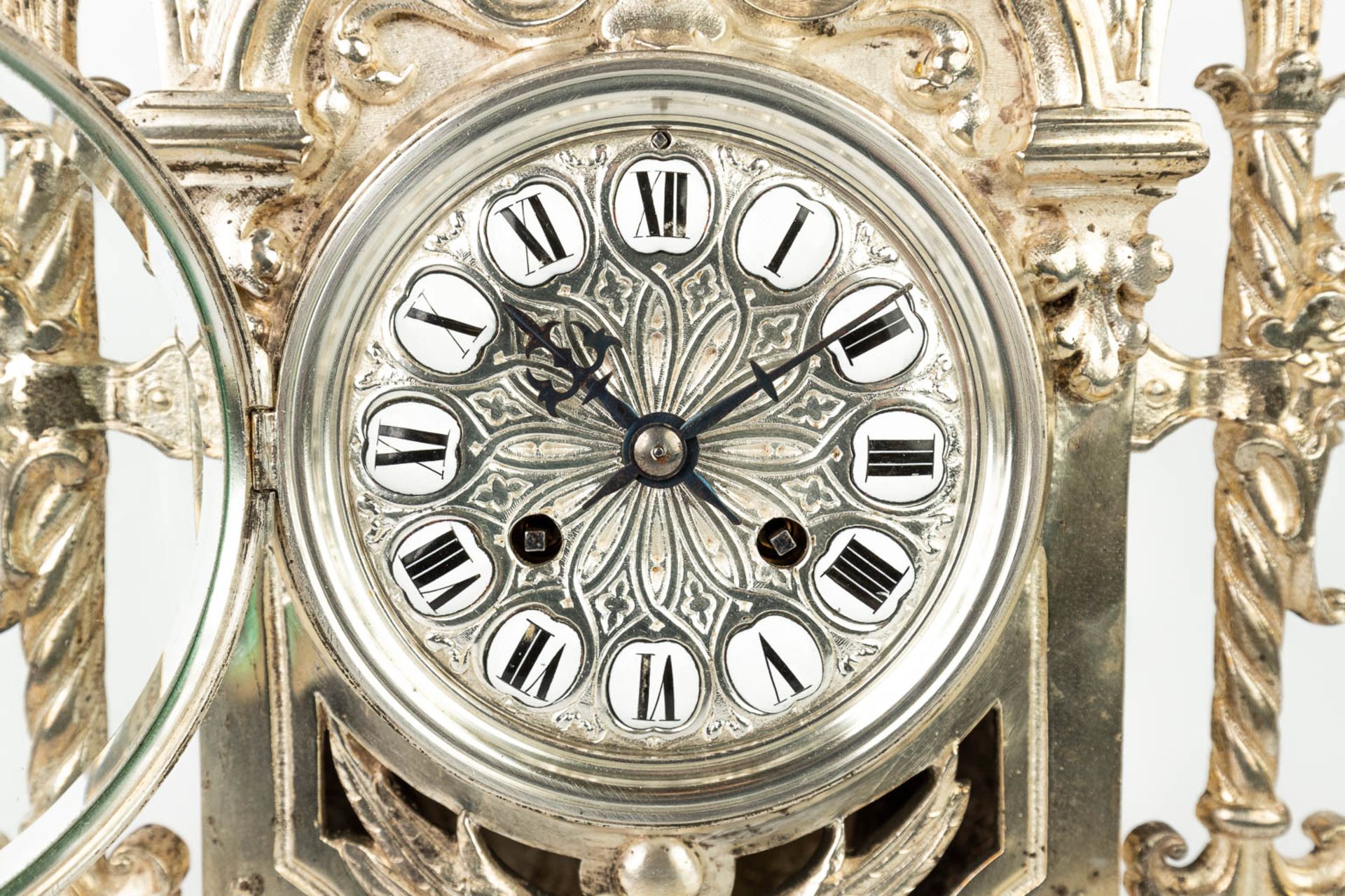 A three-piece garniture clock with candelabra, made of silver-plated bronze in gothic revival style. - Image 14 of 18