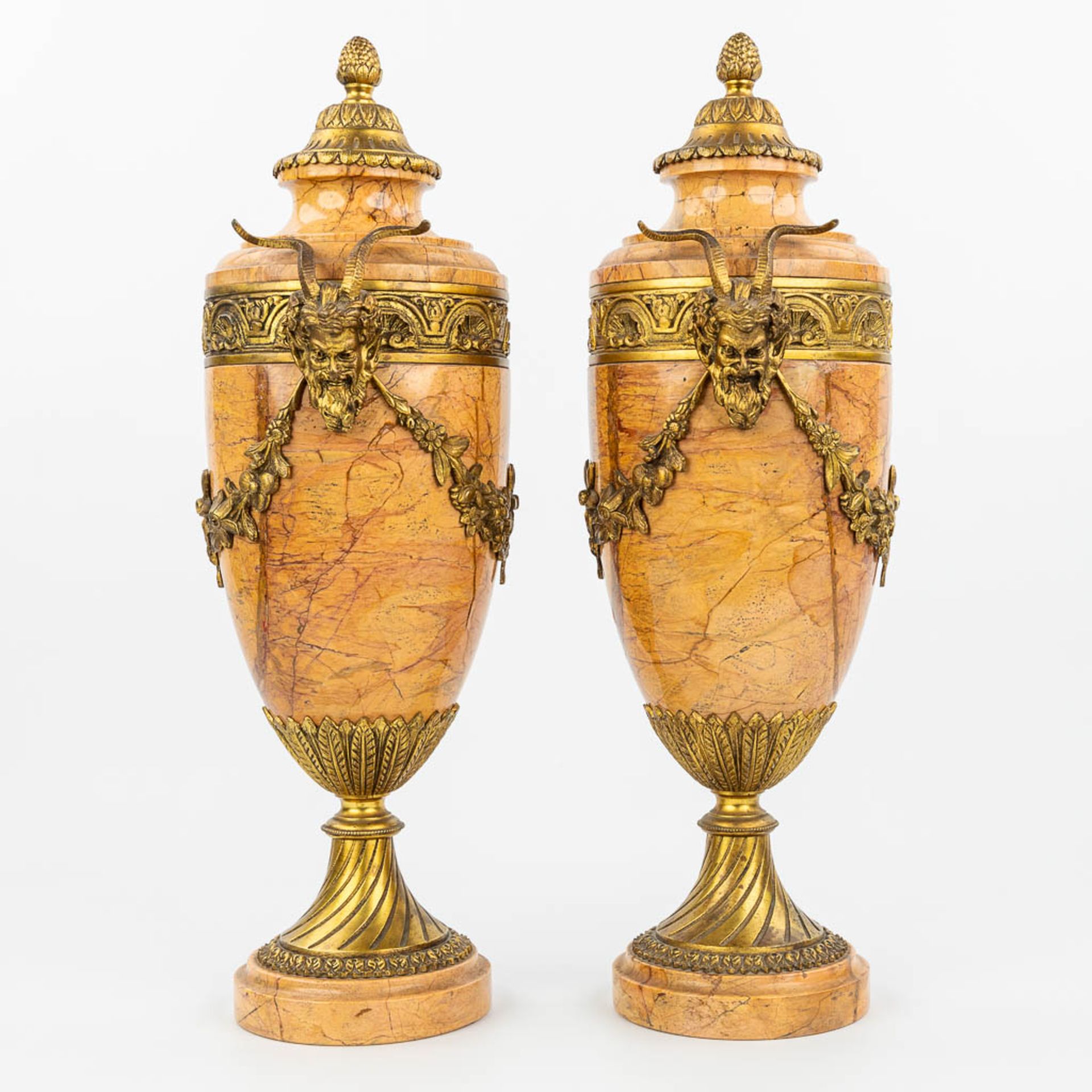 A pair of marble cassolettes mounted with gilt bronze. (H:48,5cm) - Image 5 of 10