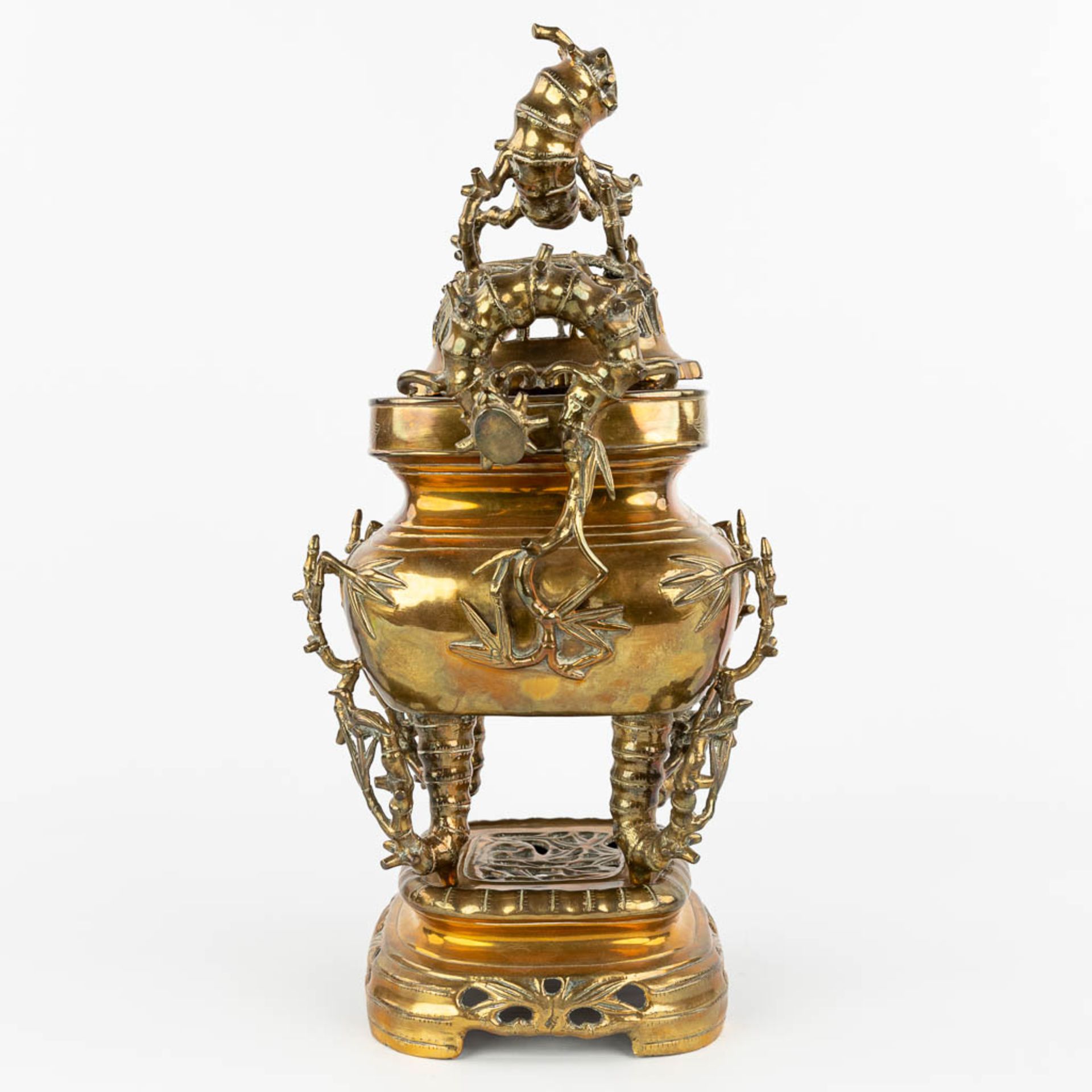 A Brûle-Parfum, incense burner made of polished bronze, of Oriental origin. (H:46cm) - Image 7 of 12