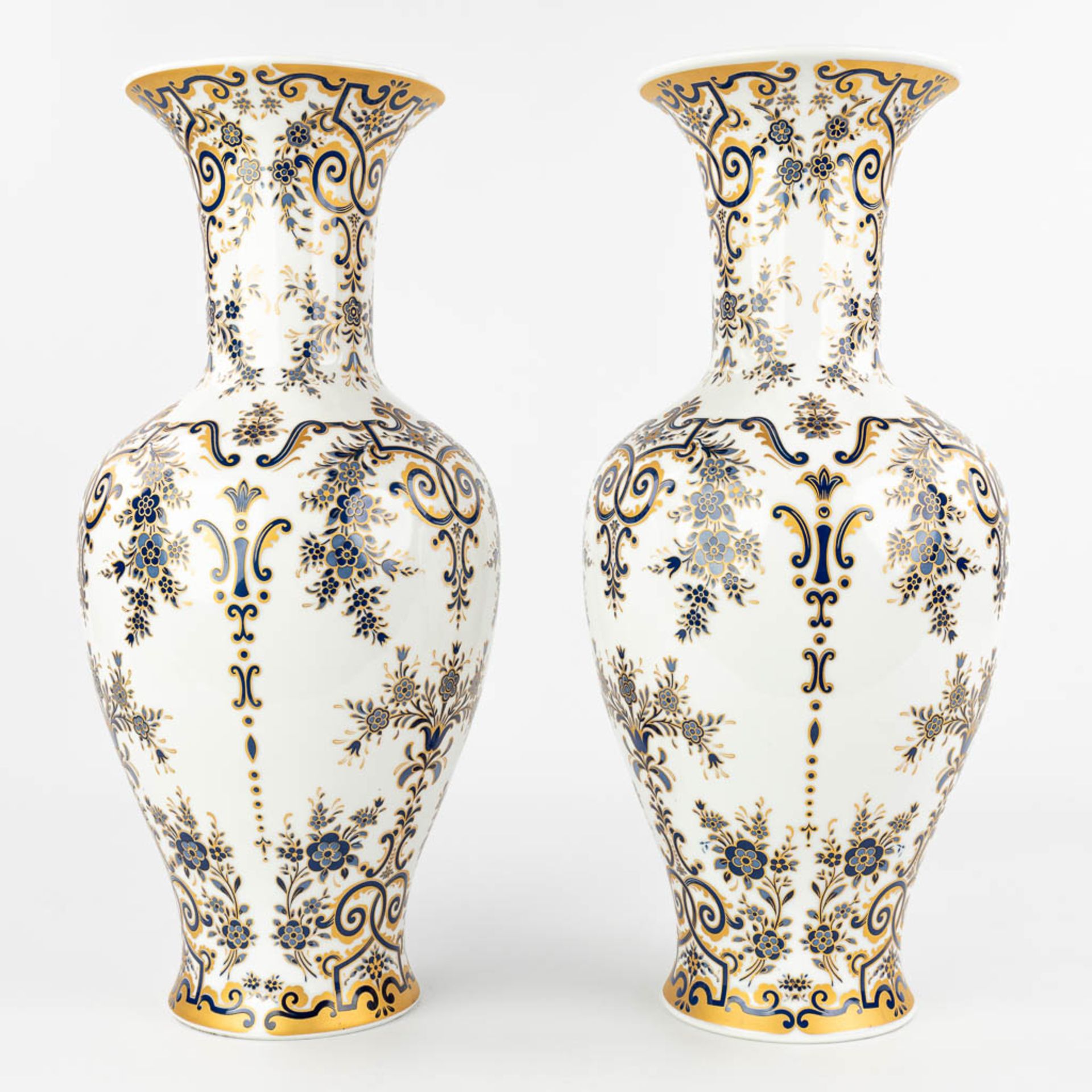 A pair of white porcelain vases with blue and gold decor marked Krautheim Bavaria and made in German - Image 8 of 13
