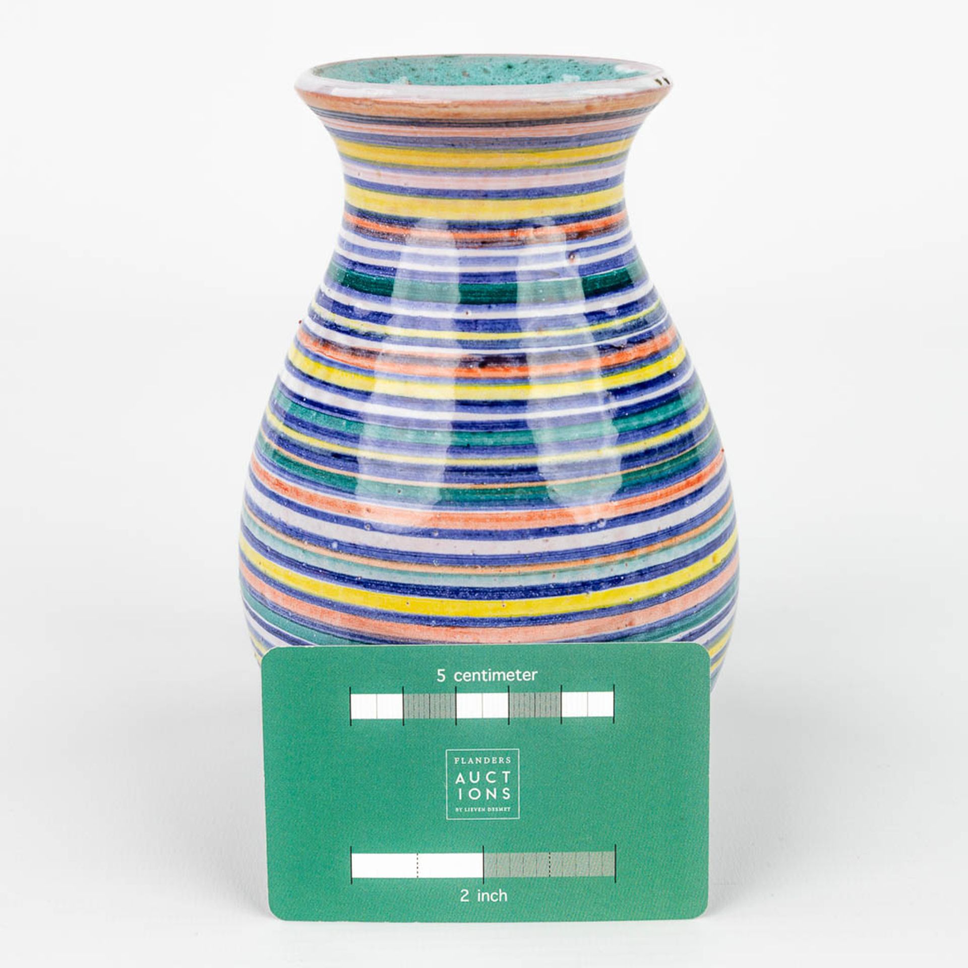 A vase made of glazed ceramics with geometric shapes for Perignem. (H:15,5cm) - Image 2 of 11